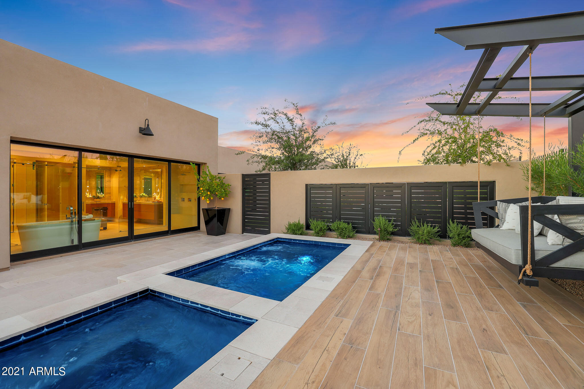 WHITE HORSE - Residential