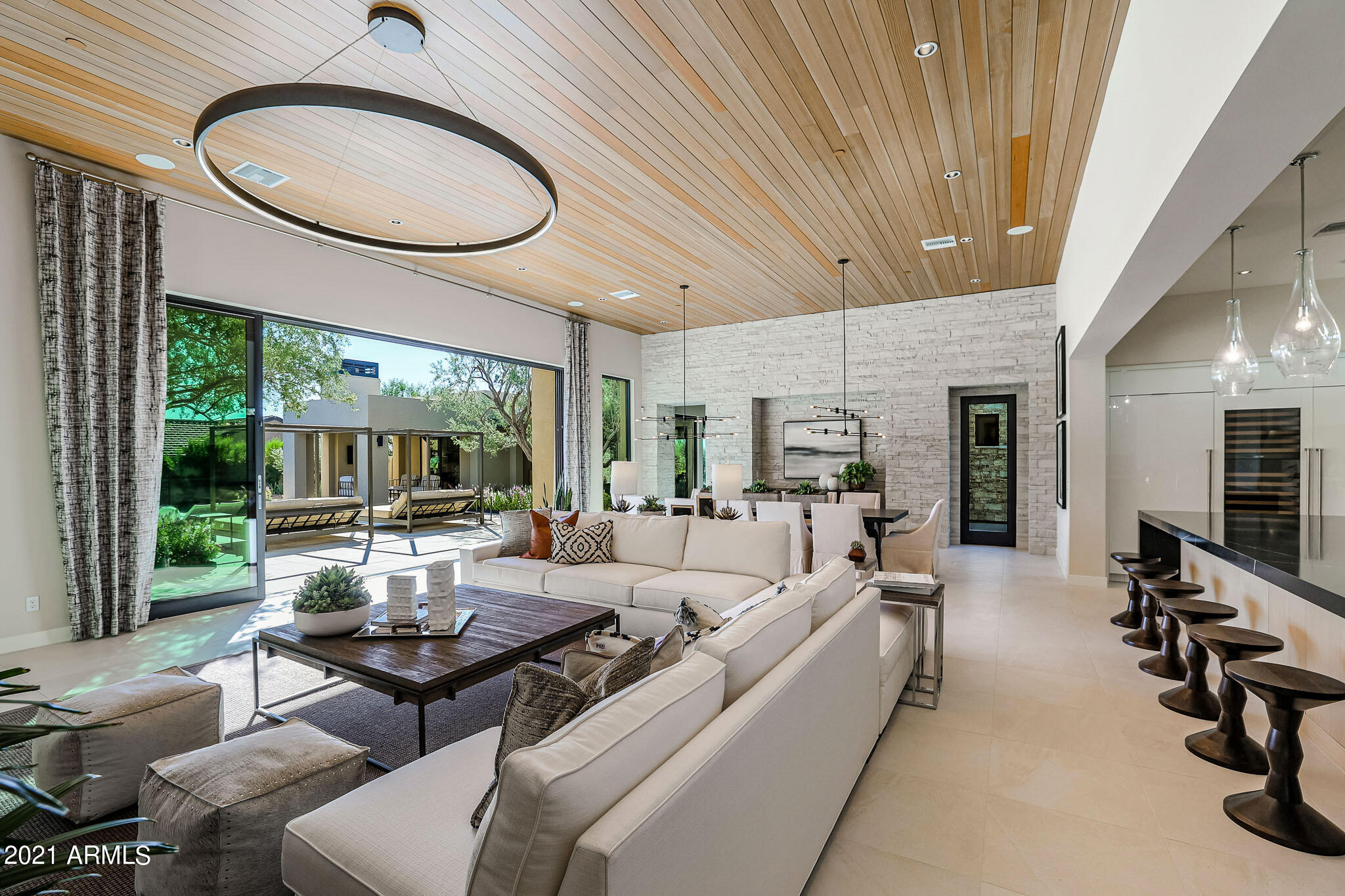 WHITE HORSE - Residential