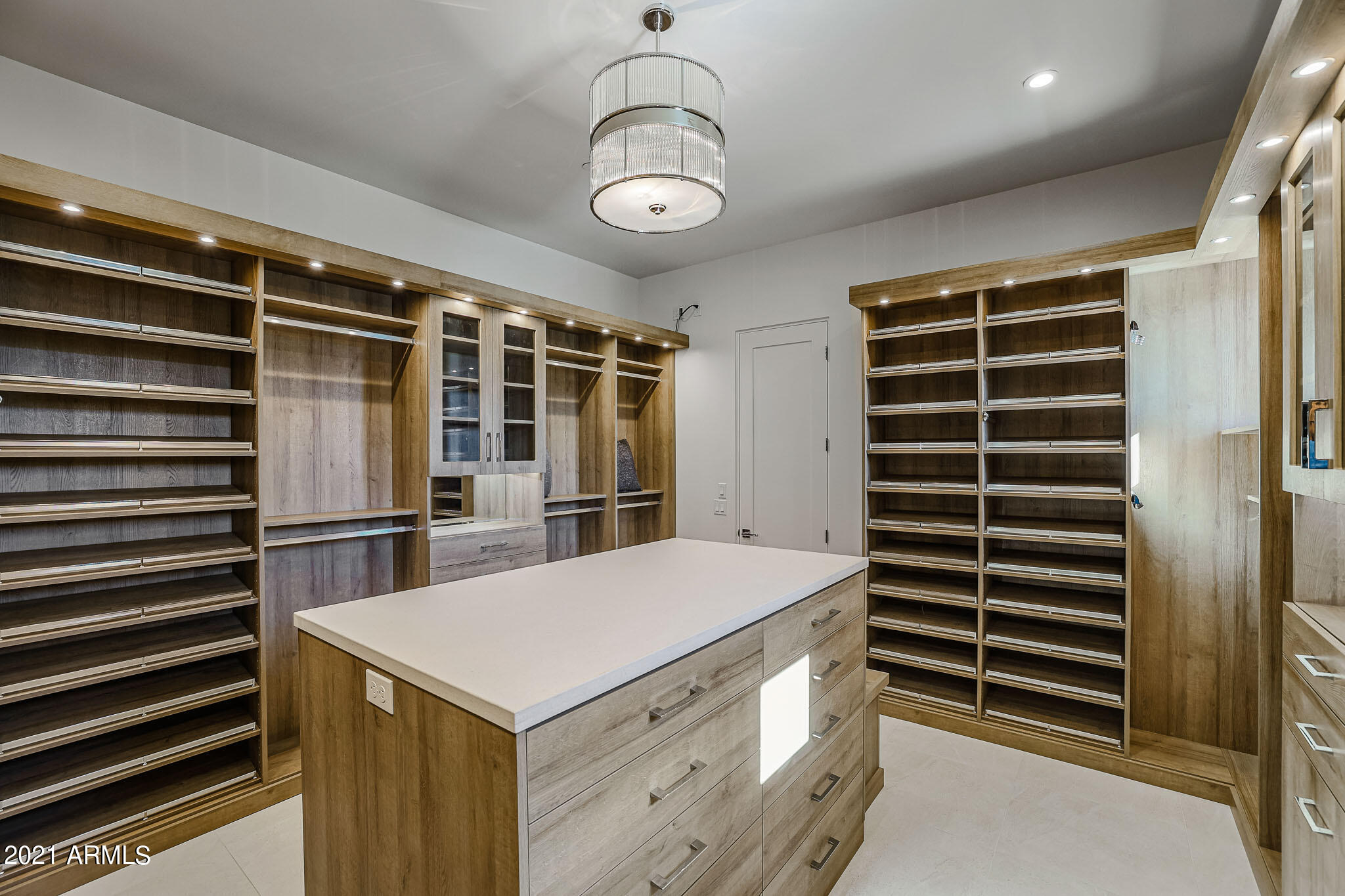 WHITE HORSE - Residential