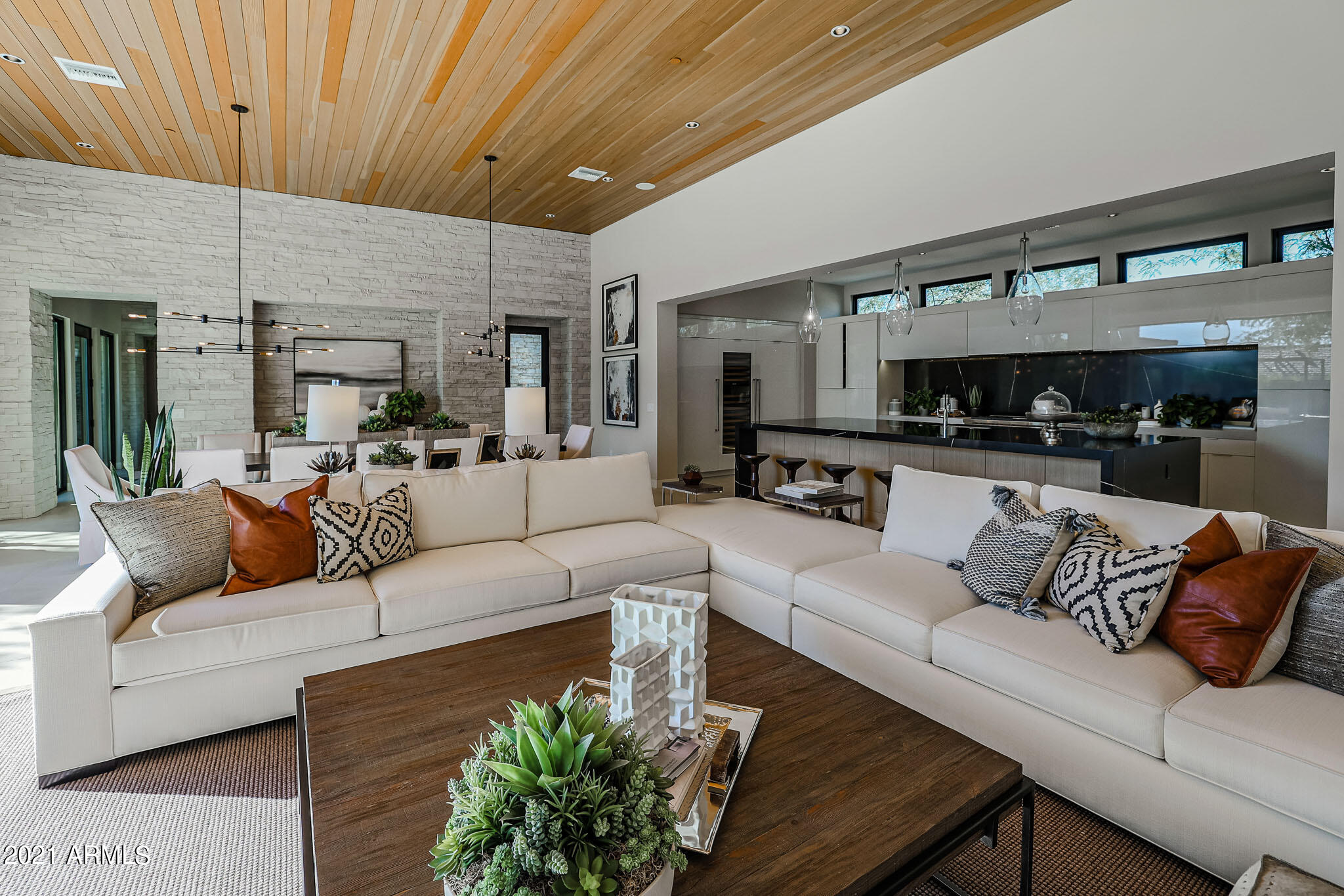 WHITE HORSE - Residential