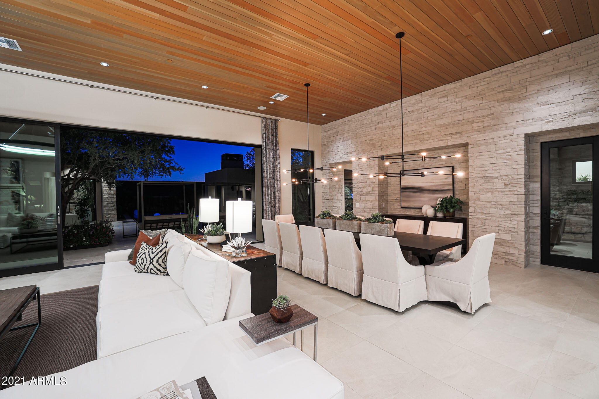 WHITE HORSE - Residential