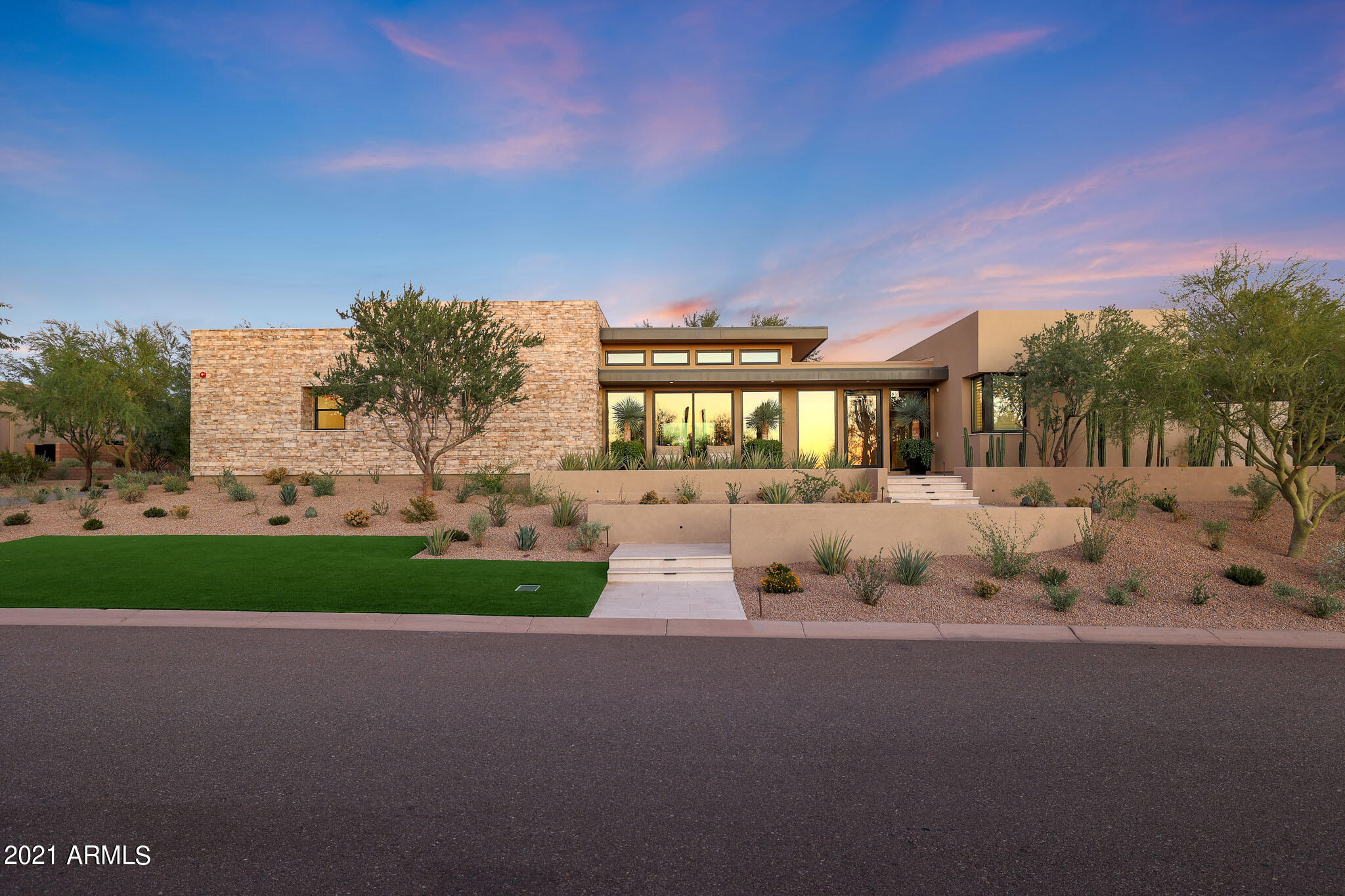 WHITE HORSE - Residential
