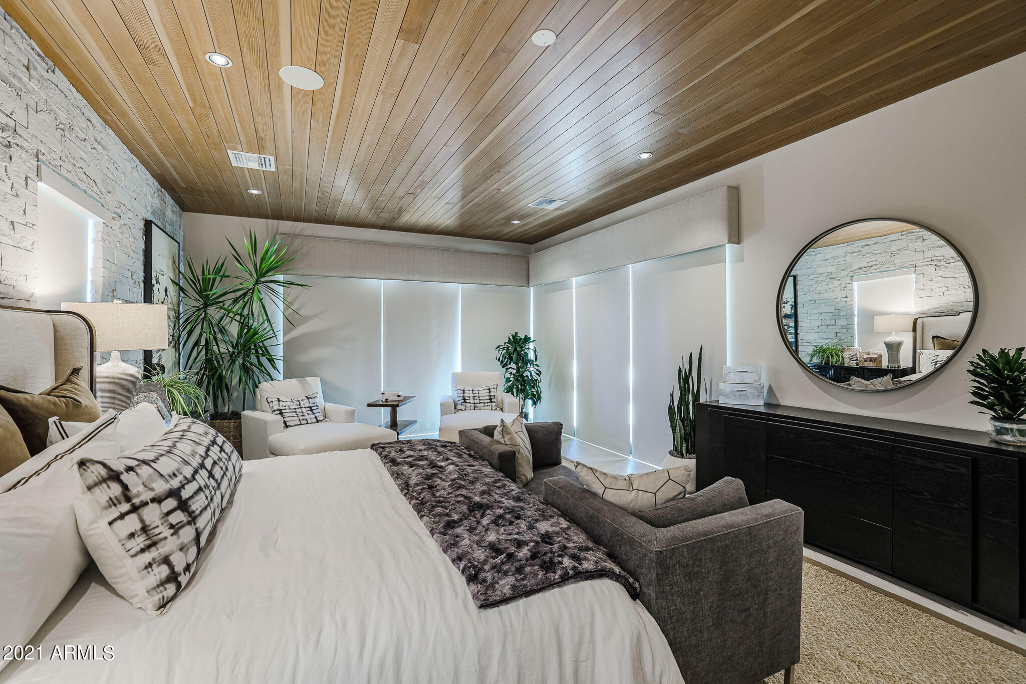 WHITE HORSE - Residential