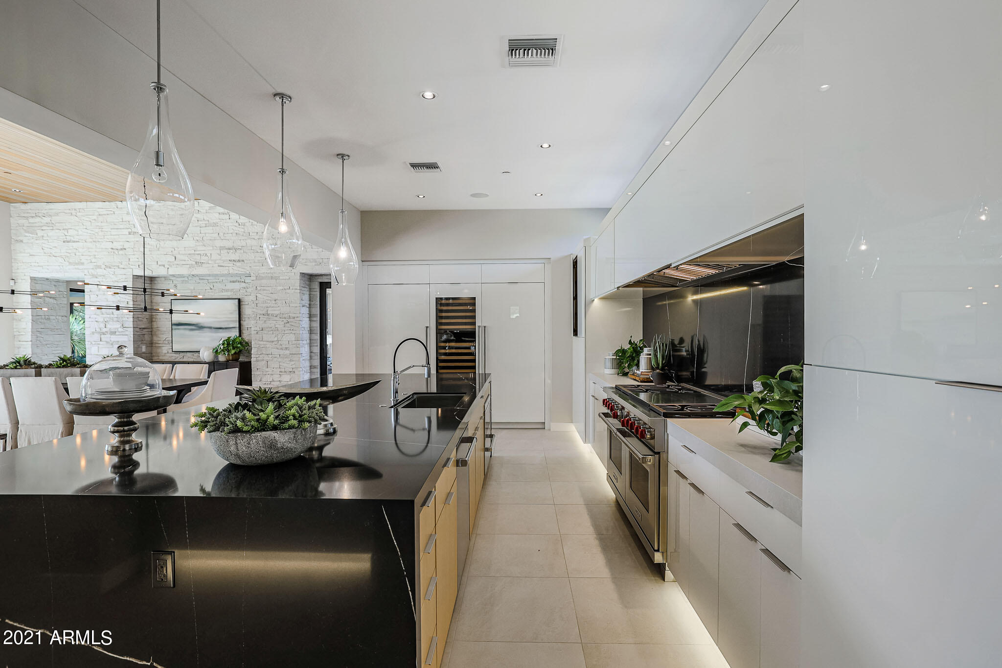 WHITE HORSE - Residential