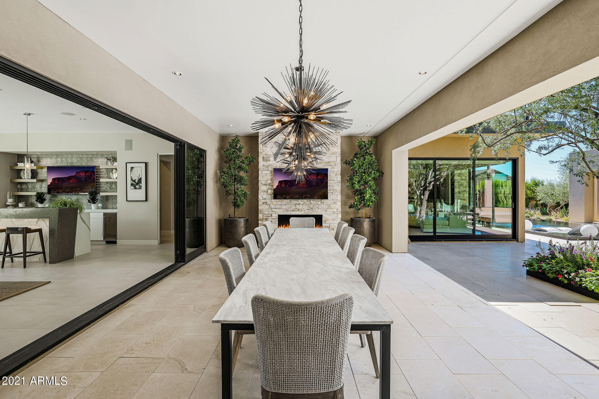 WHITE HORSE - Residential