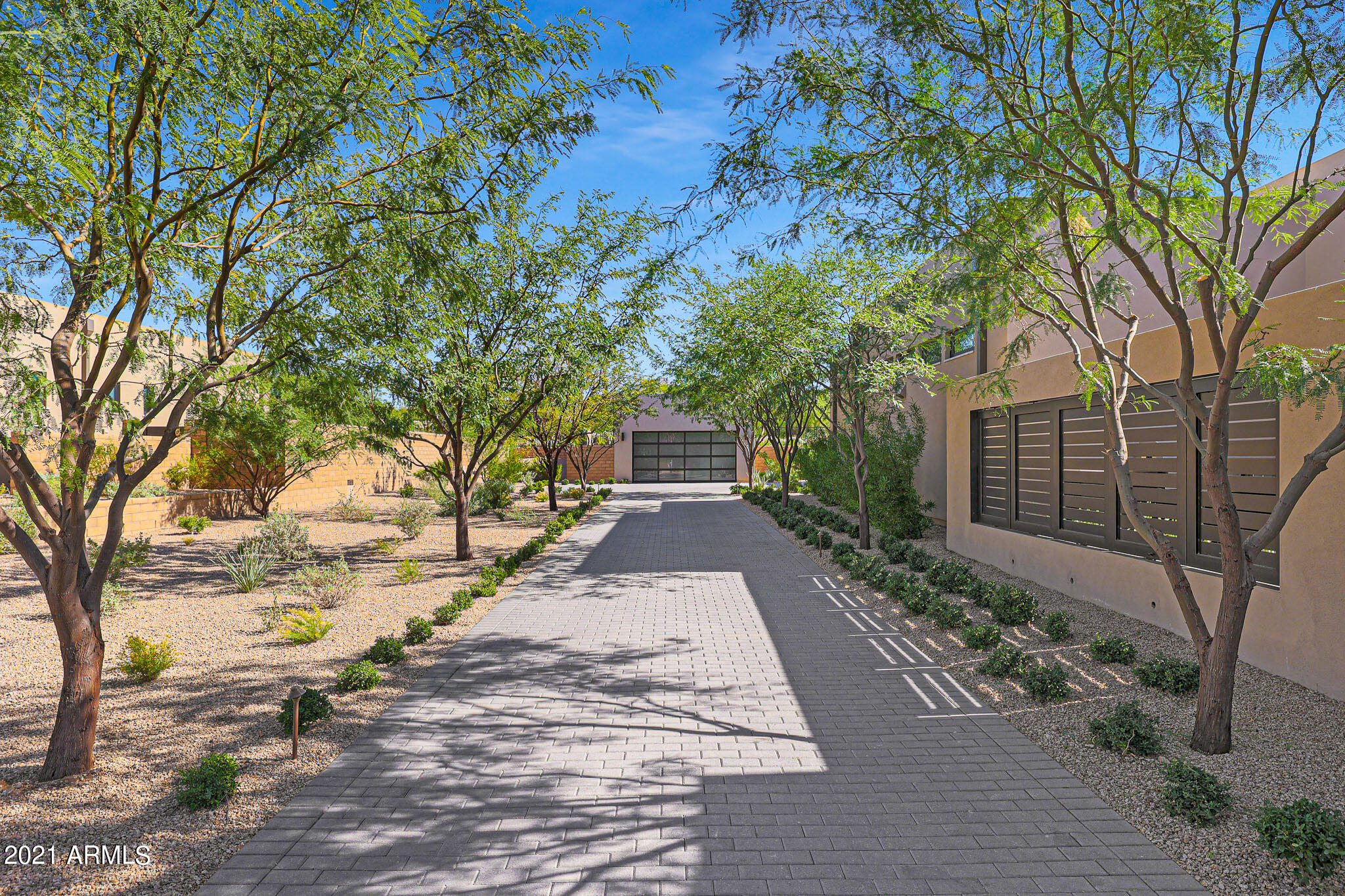 WHITE HORSE - Residential