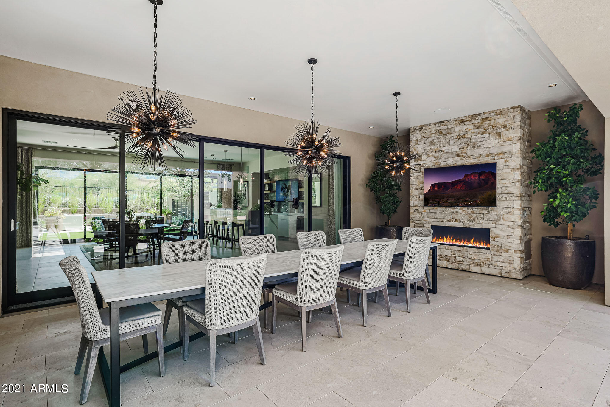 WHITE HORSE - Residential