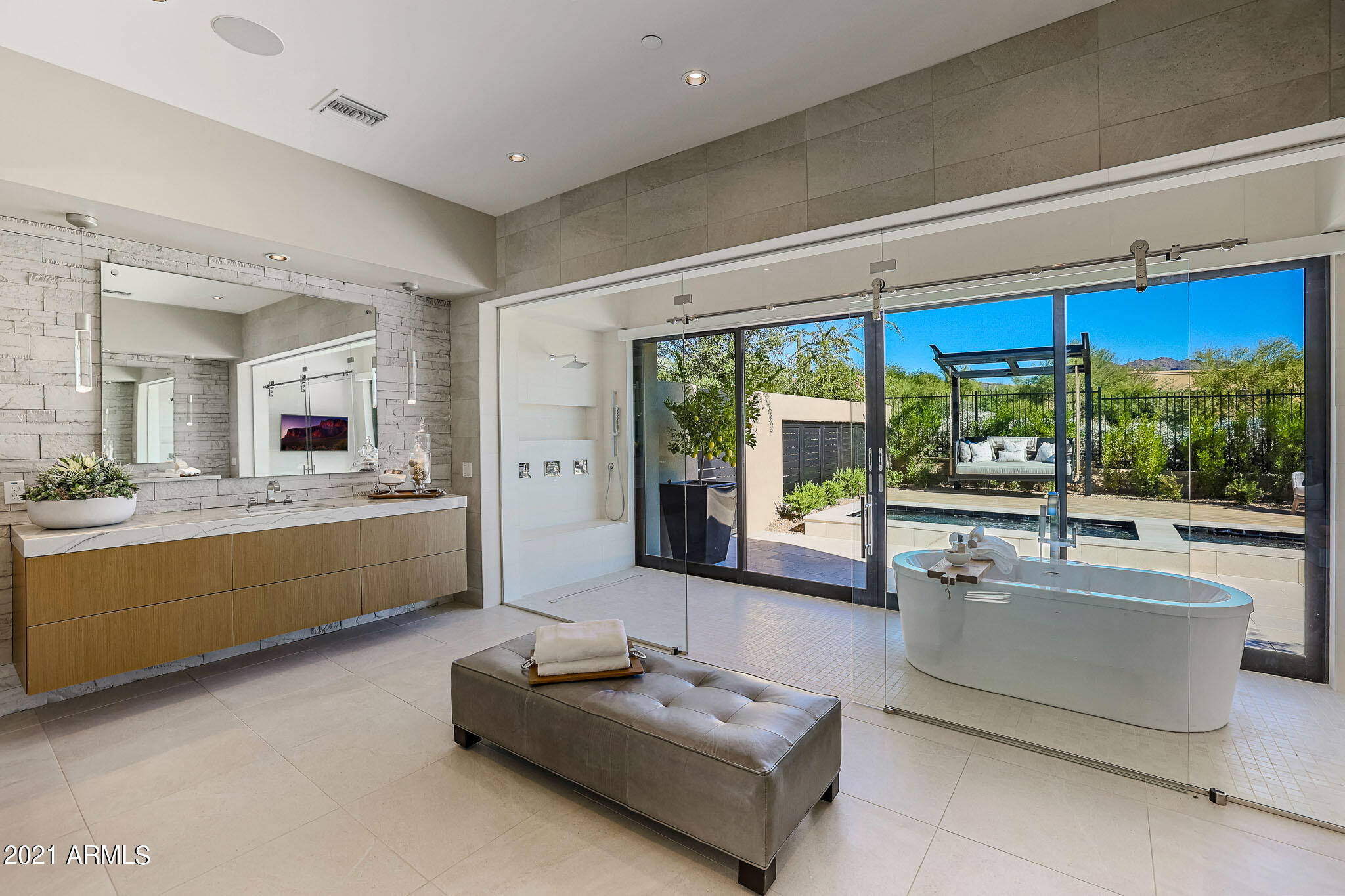 WHITE HORSE - Residential