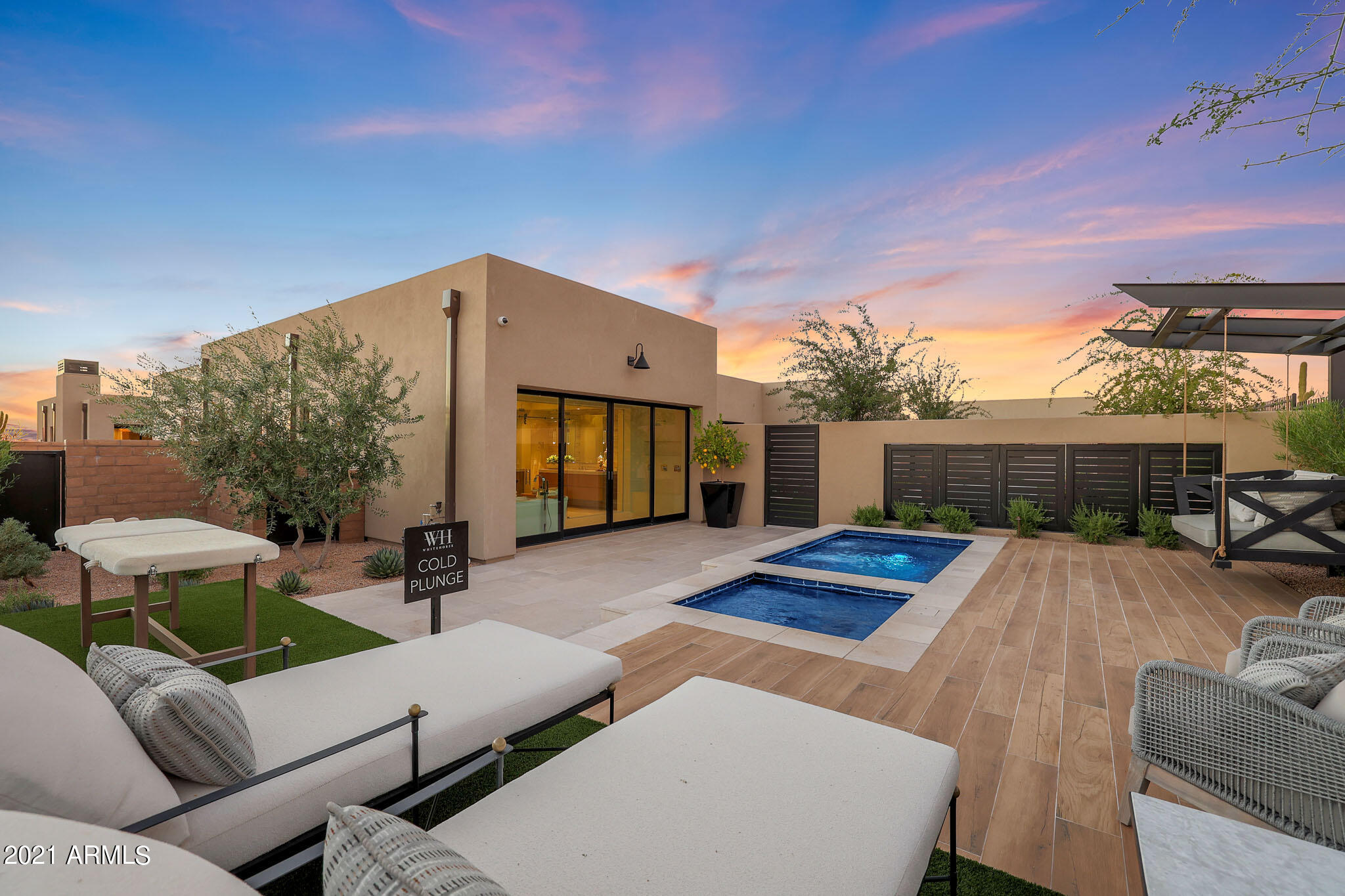 WHITE HORSE - Residential