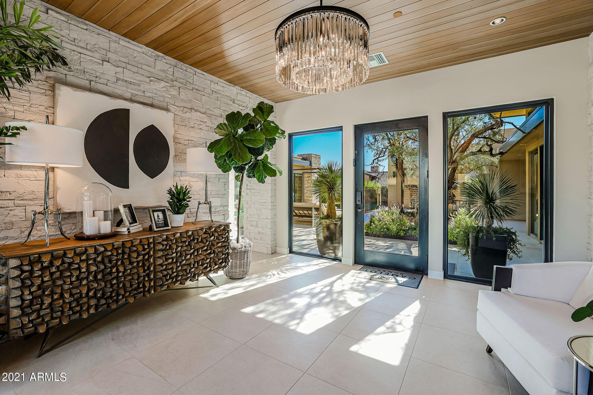 WHITE HORSE - Residential