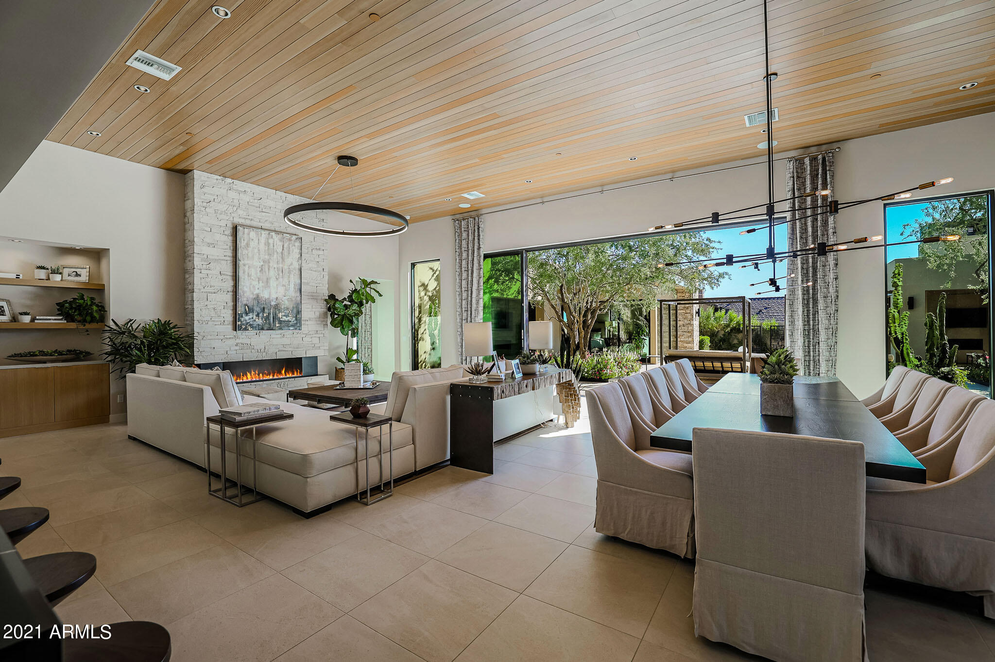 WHITE HORSE - Residential