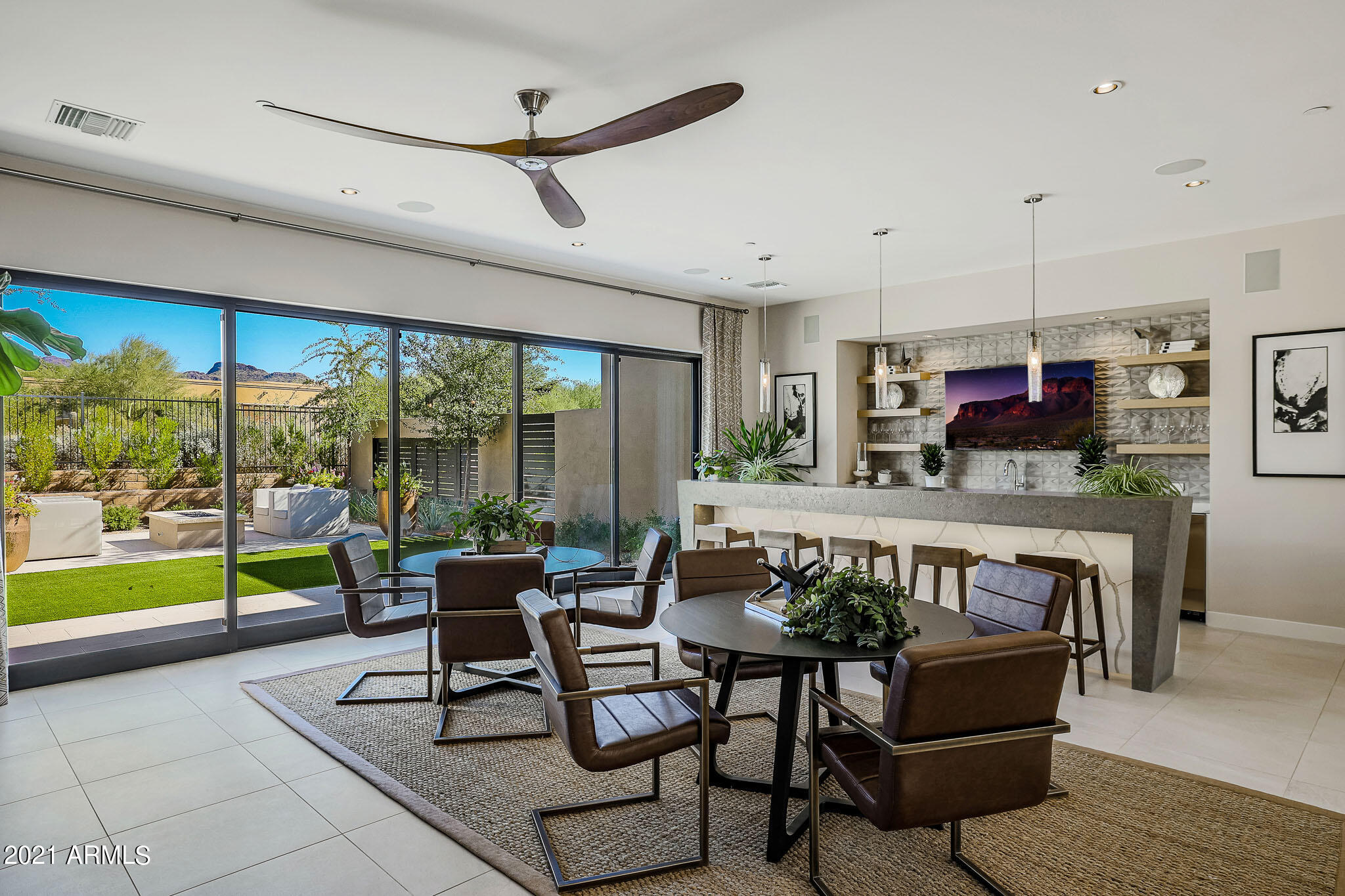WHITE HORSE - Residential