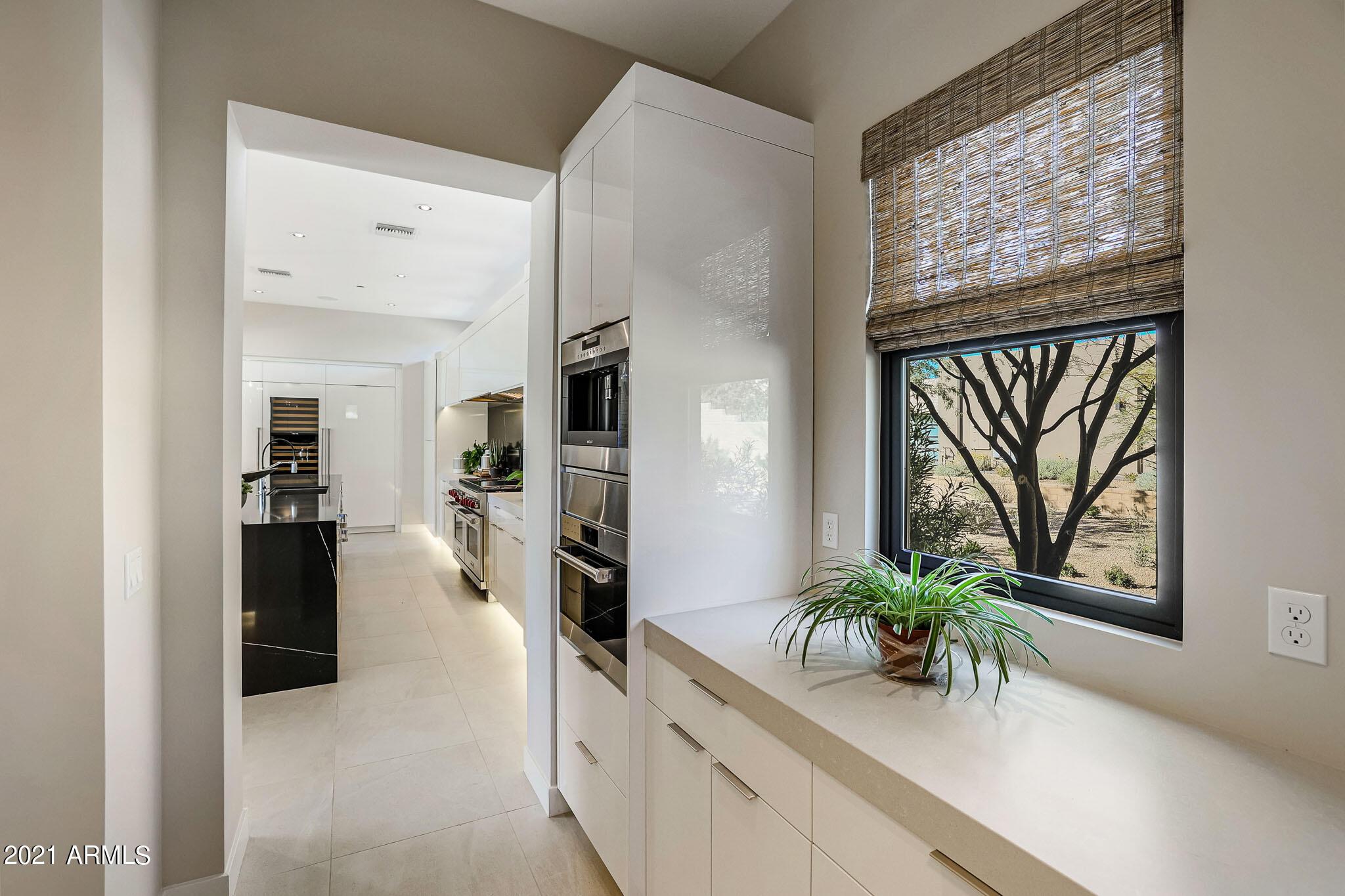 WHITE HORSE - Residential