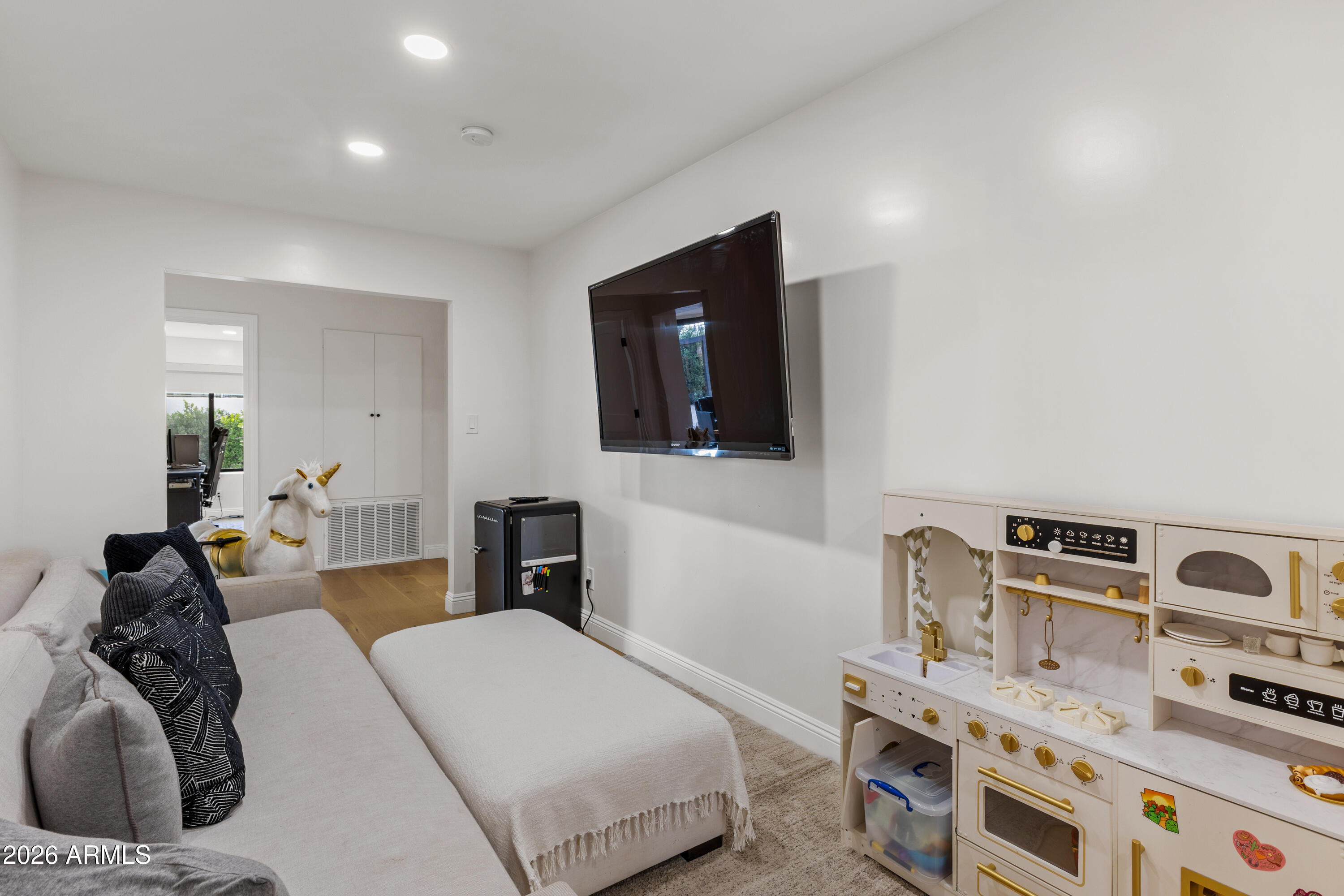 PRIVADO VILLAGE - Residential