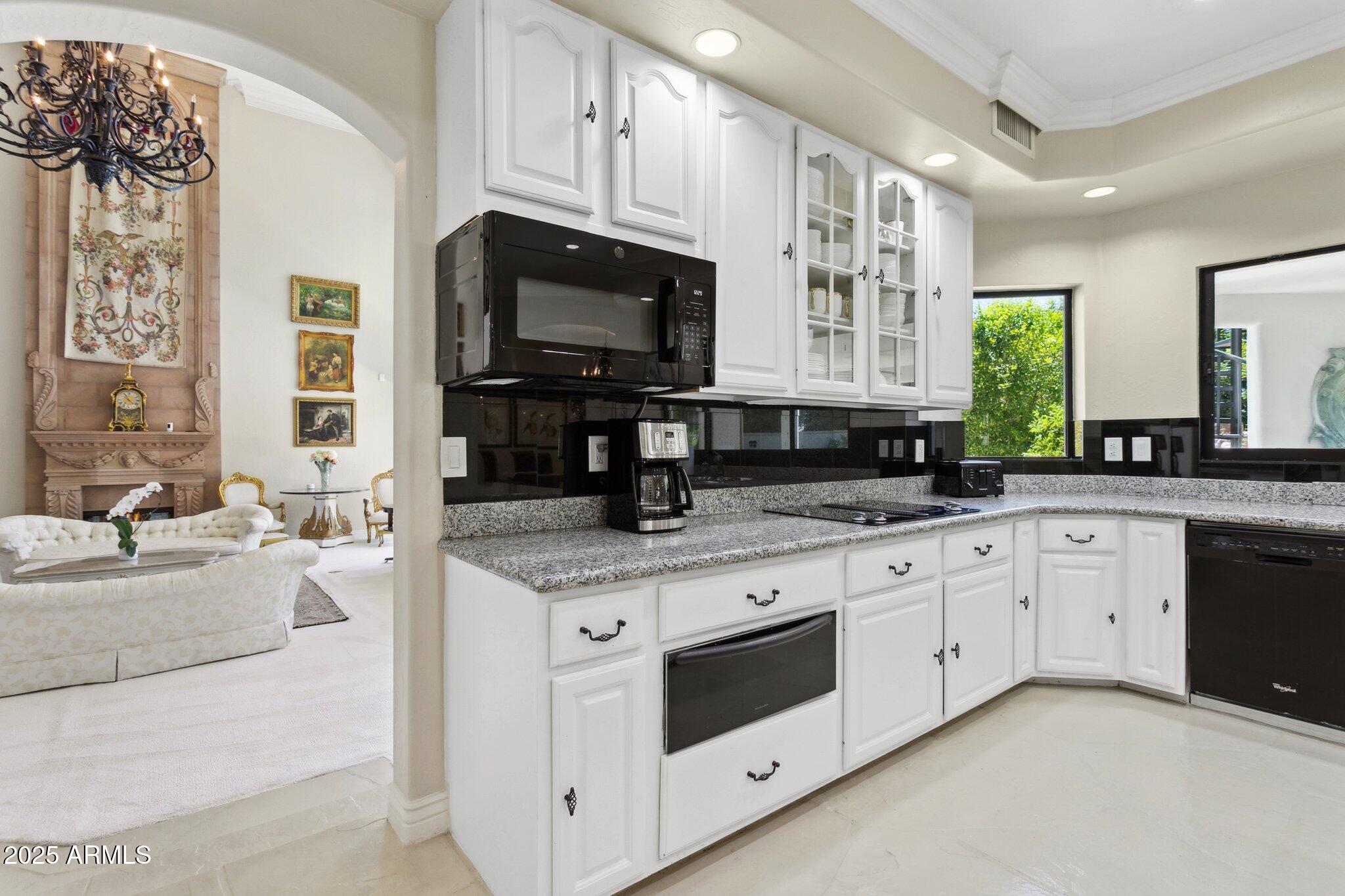 LA PLACE UNIT 1 - Residential
