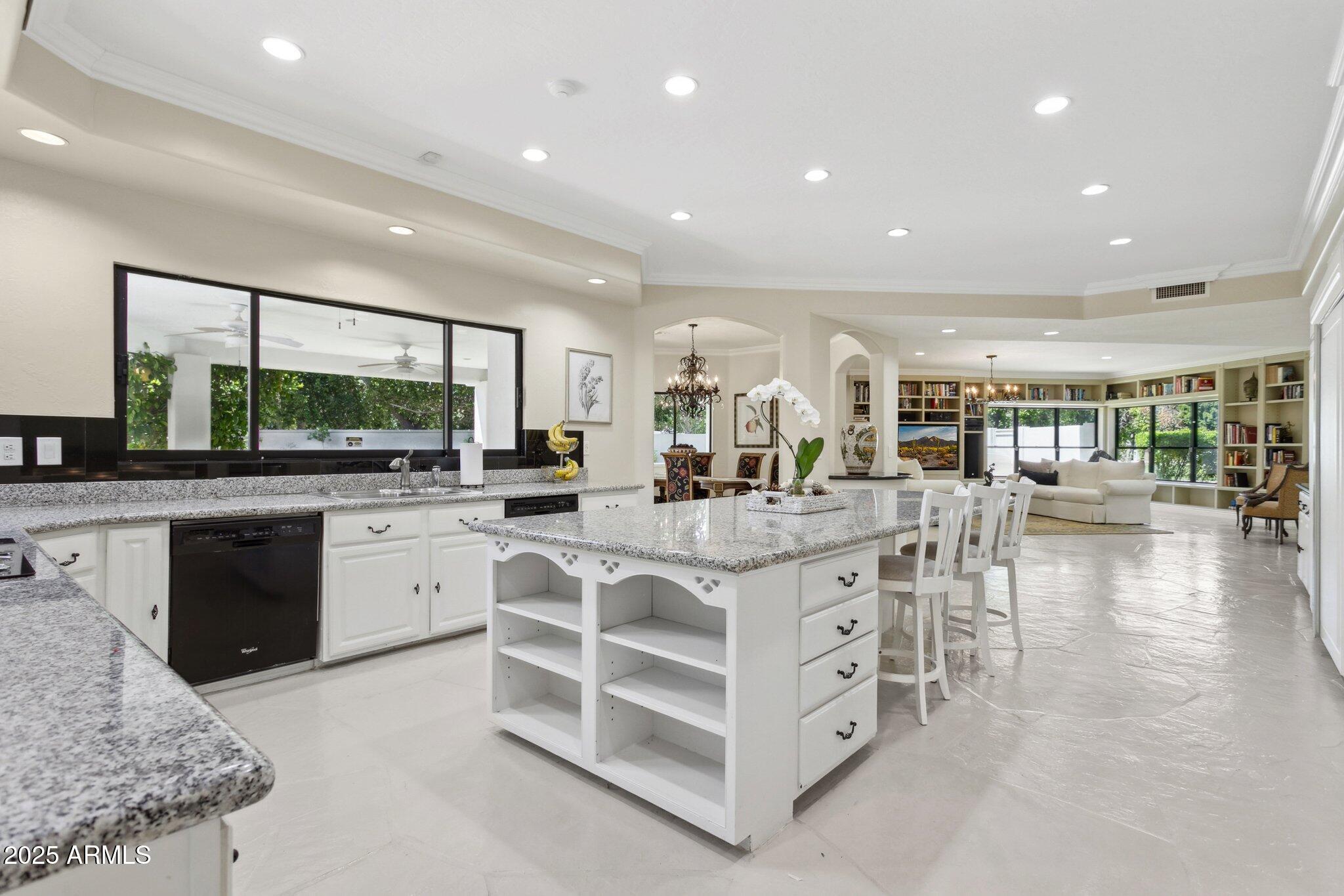 LA PLACE UNIT 1 - Residential