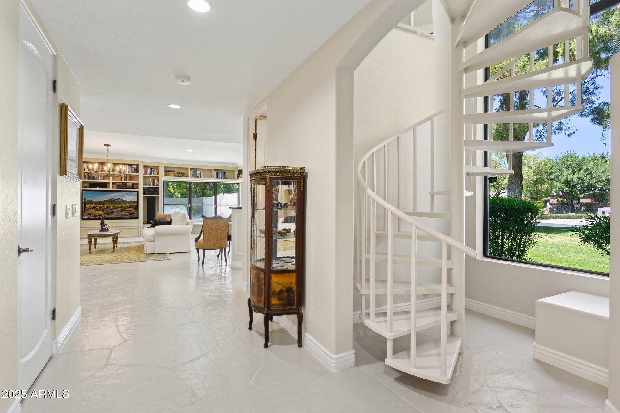 LA PLACE UNIT 1 - Residential