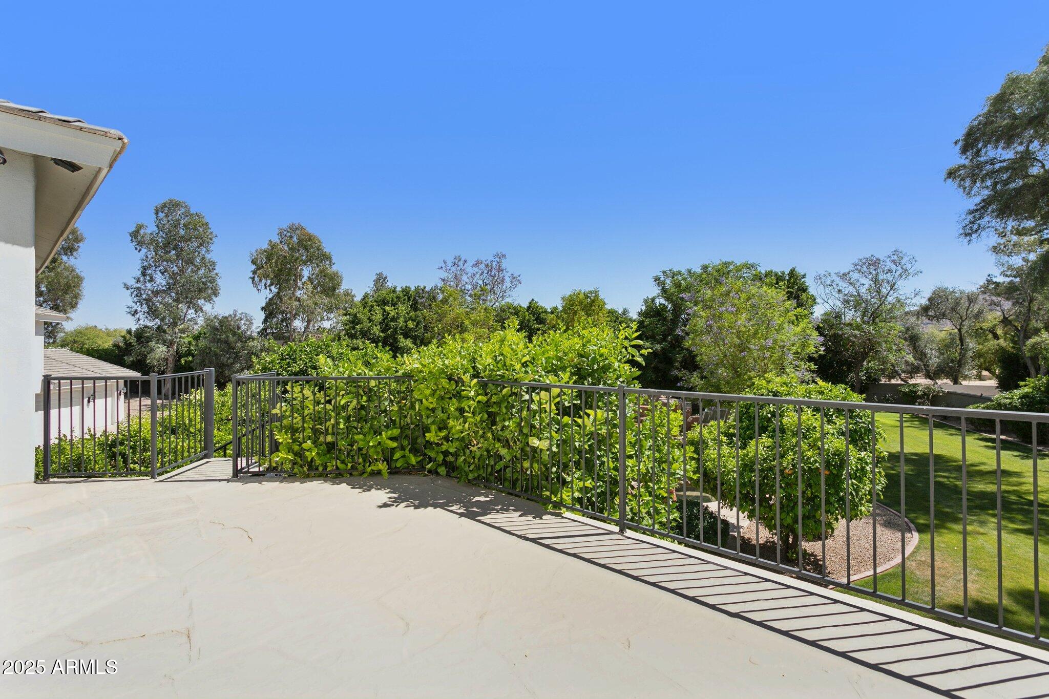 LA PLACE UNIT 1 - Residential