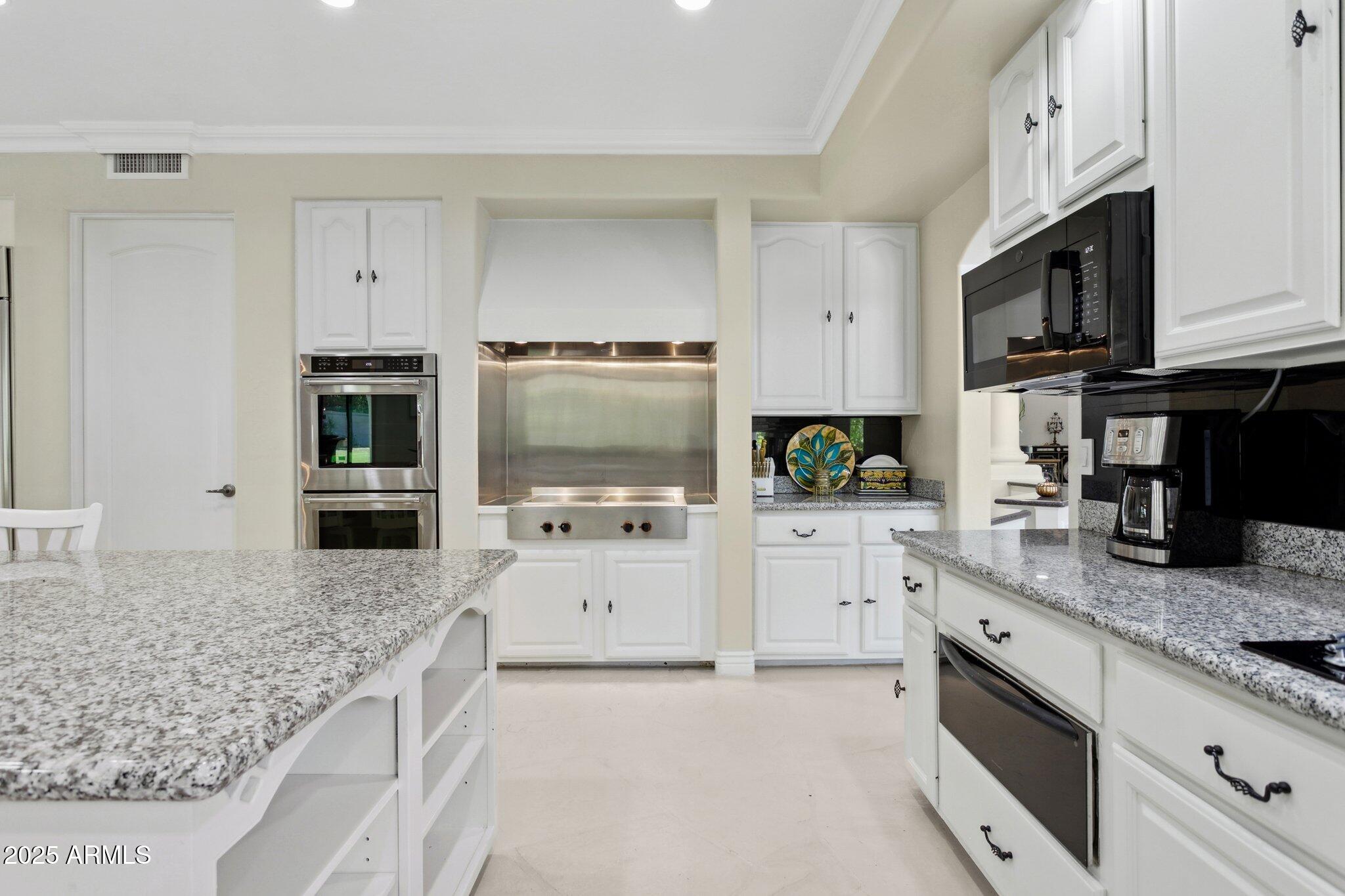 LA PLACE UNIT 1 - Residential