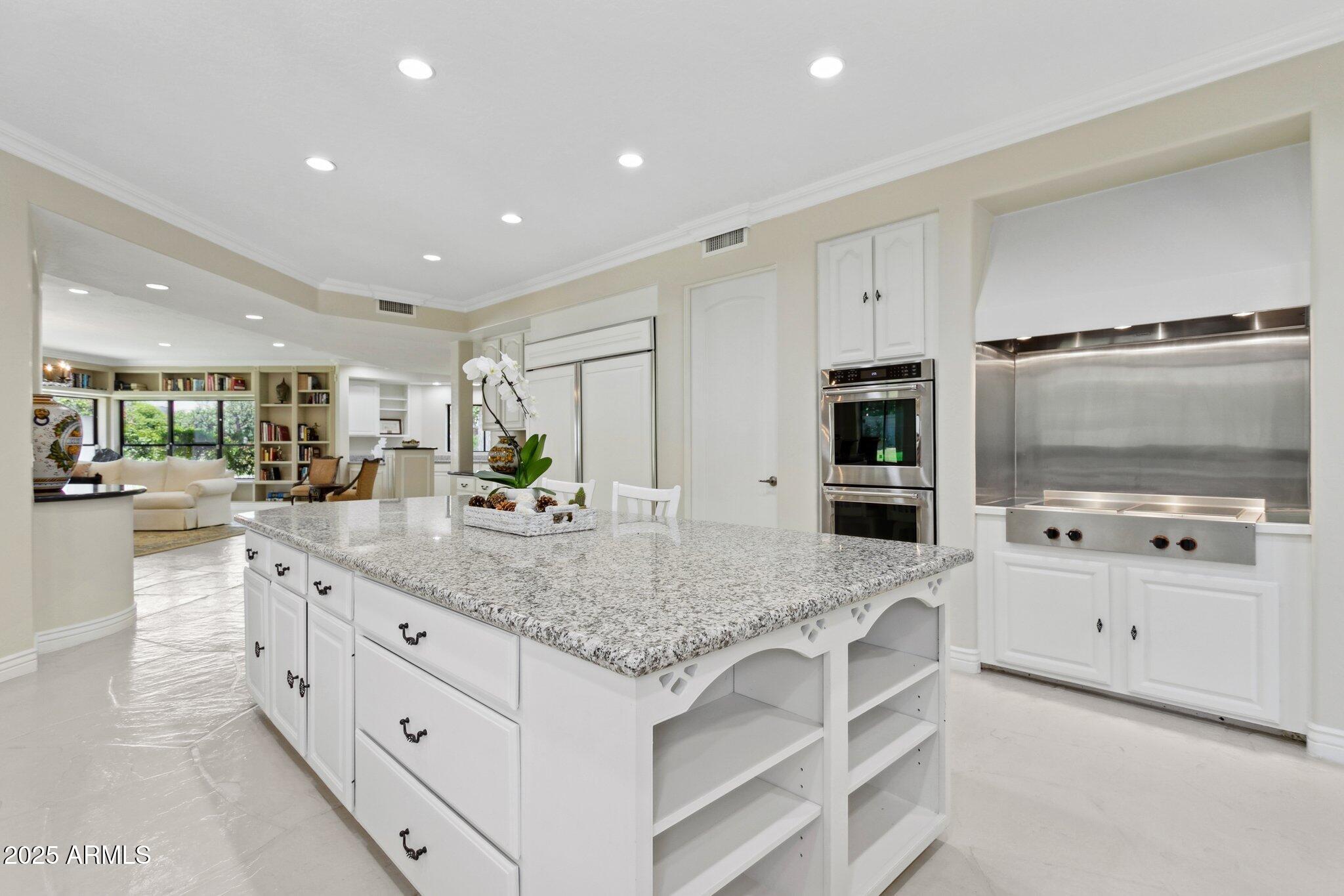 LA PLACE UNIT 1 - Residential