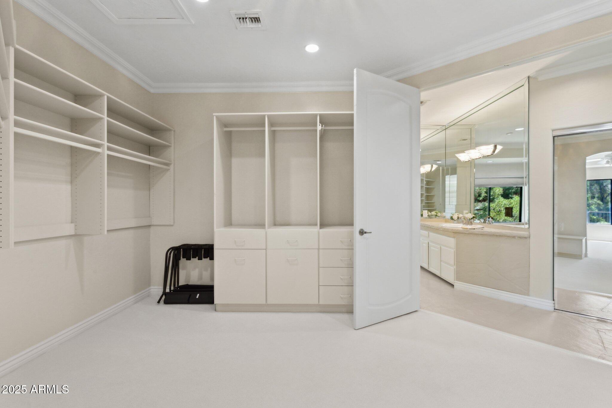 LA PLACE UNIT 1 - Residential