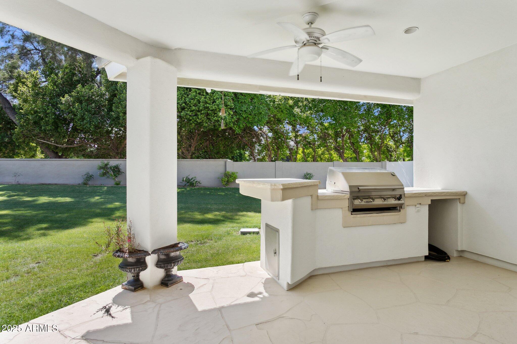 LA PLACE UNIT 1 - Residential