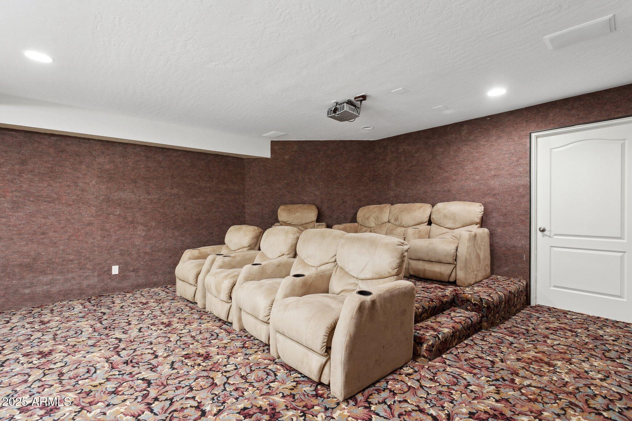 LA PLACE UNIT 1 - Residential