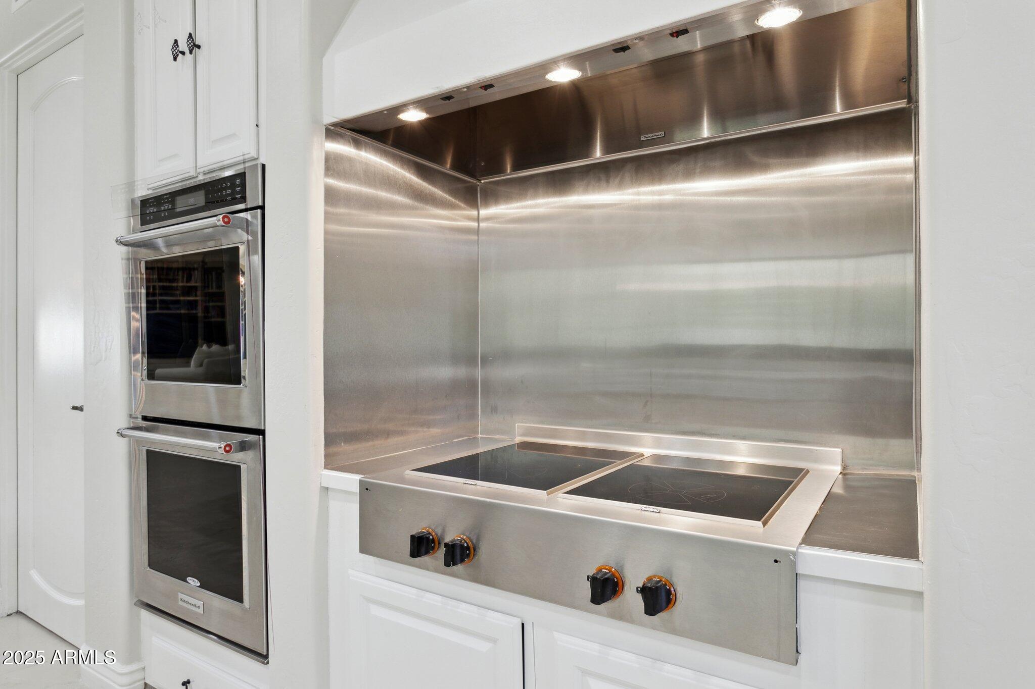 LA PLACE UNIT 1 - Residential