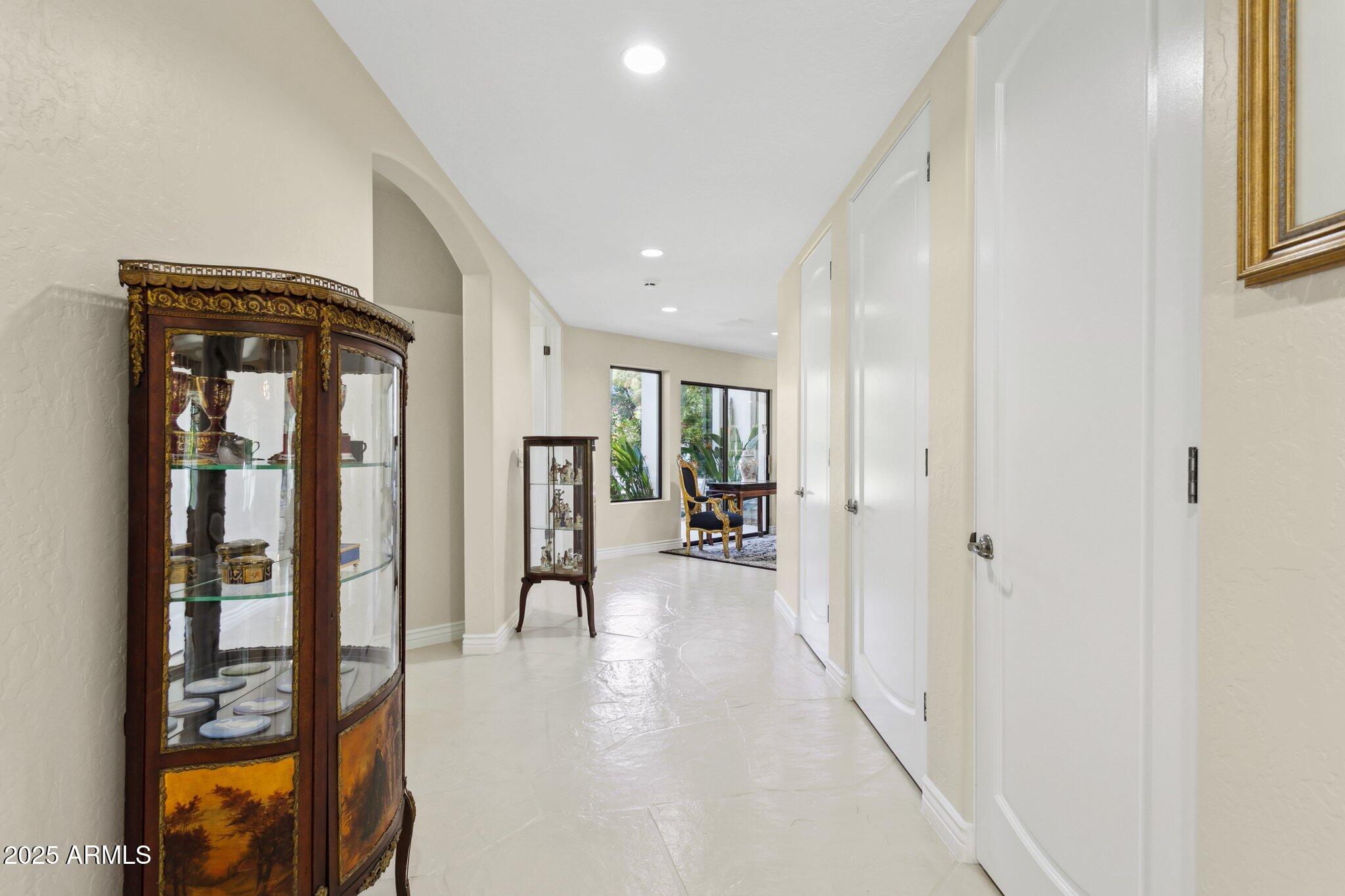 LA PLACE UNIT 1 - Residential