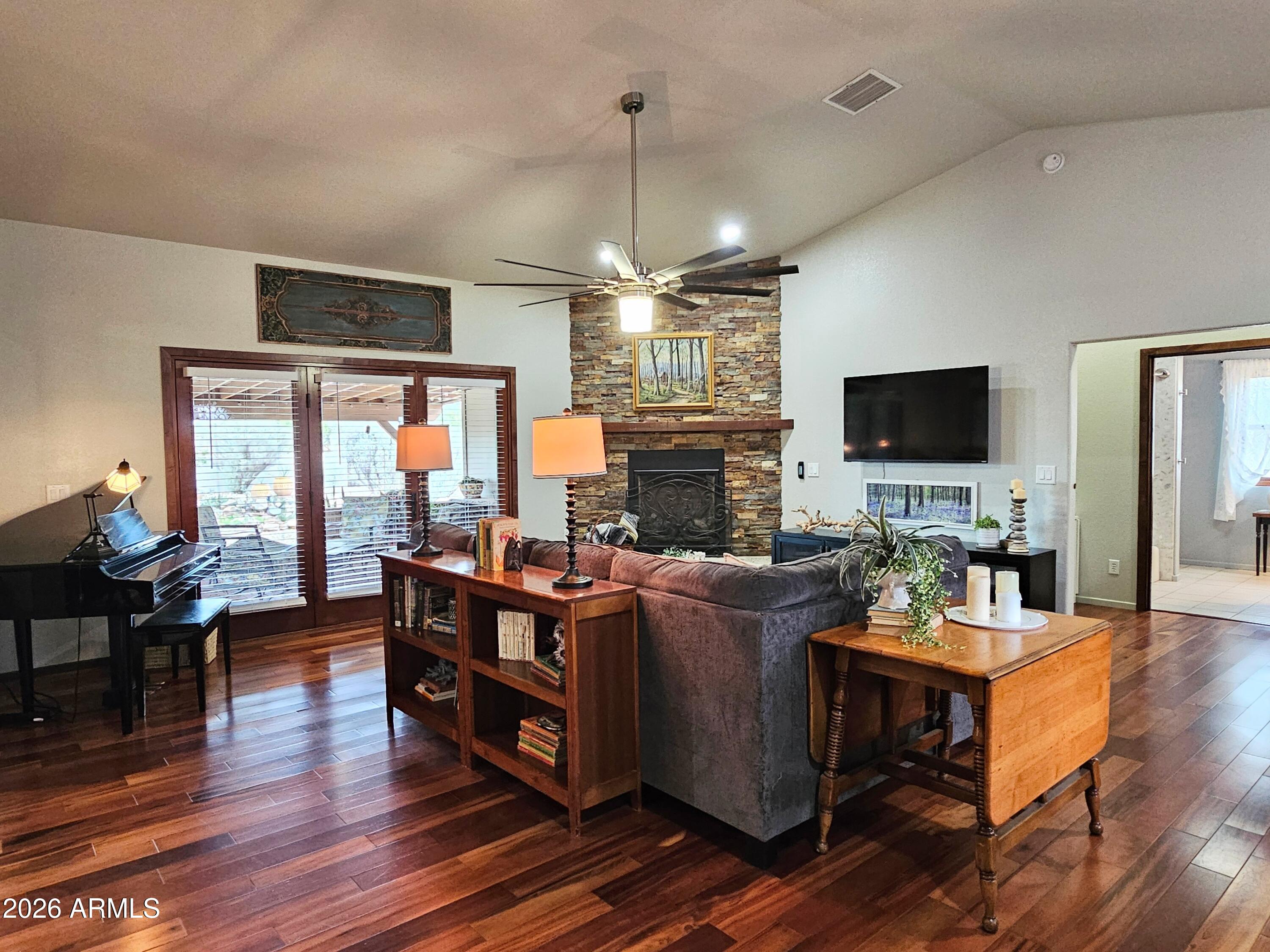 RANCHOS CARMELA ESTATES PHASE 3 - Residential