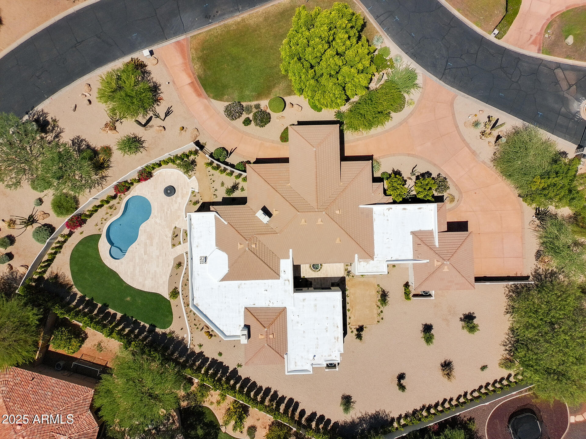 ESTATES AT LINCOLN - Residential