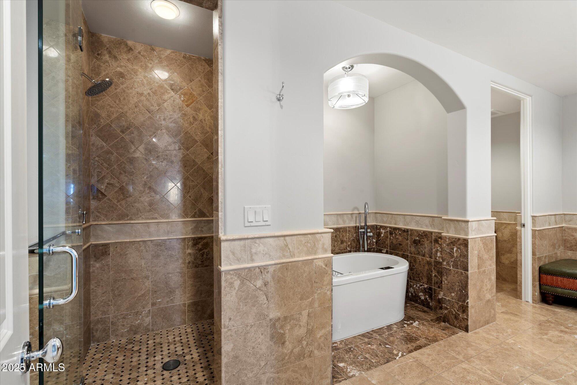 LANDMARK CONDOMINIUM 2 2ND AMD - Residential