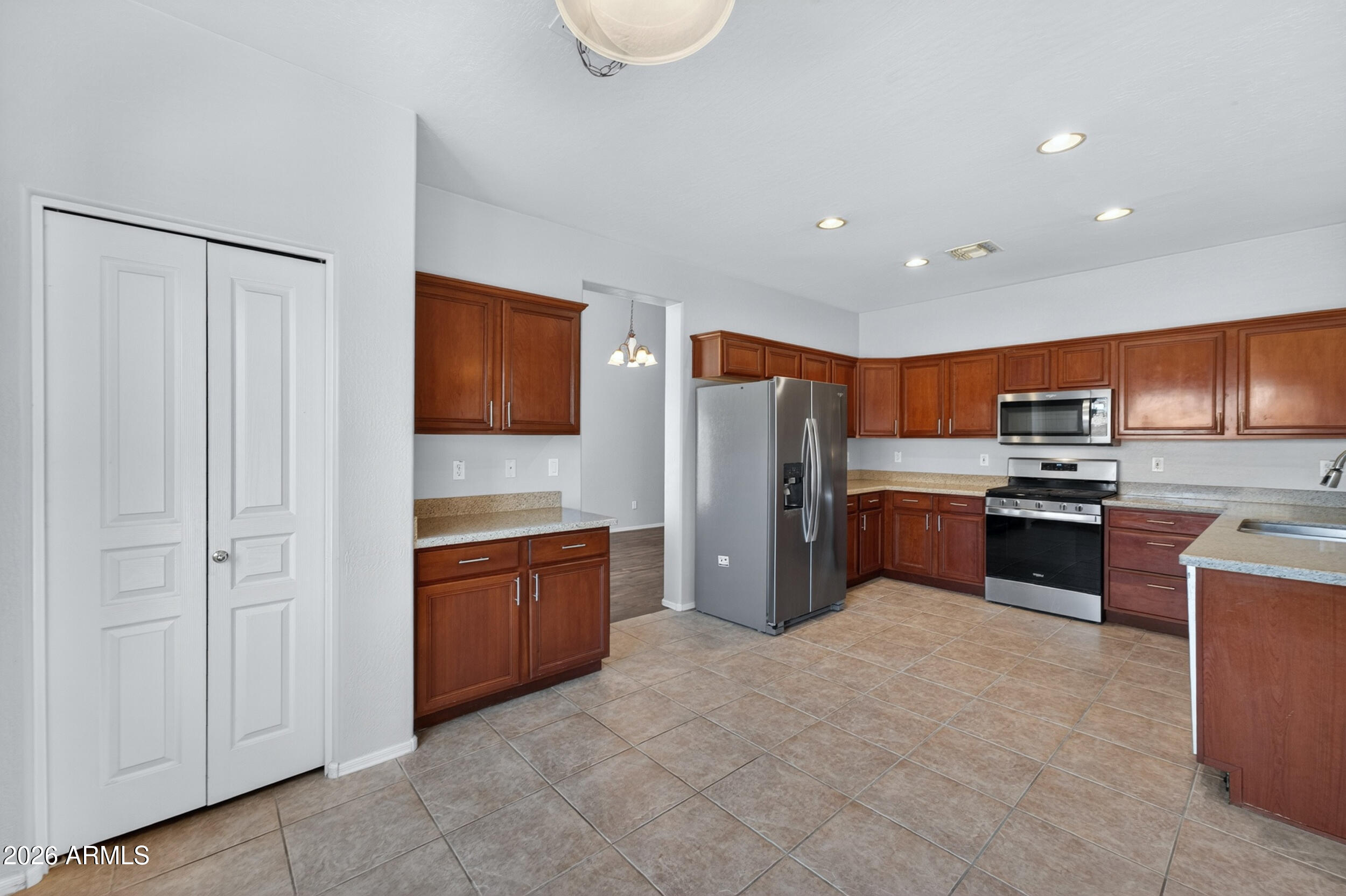 BELLA VISTA AMD - Residential