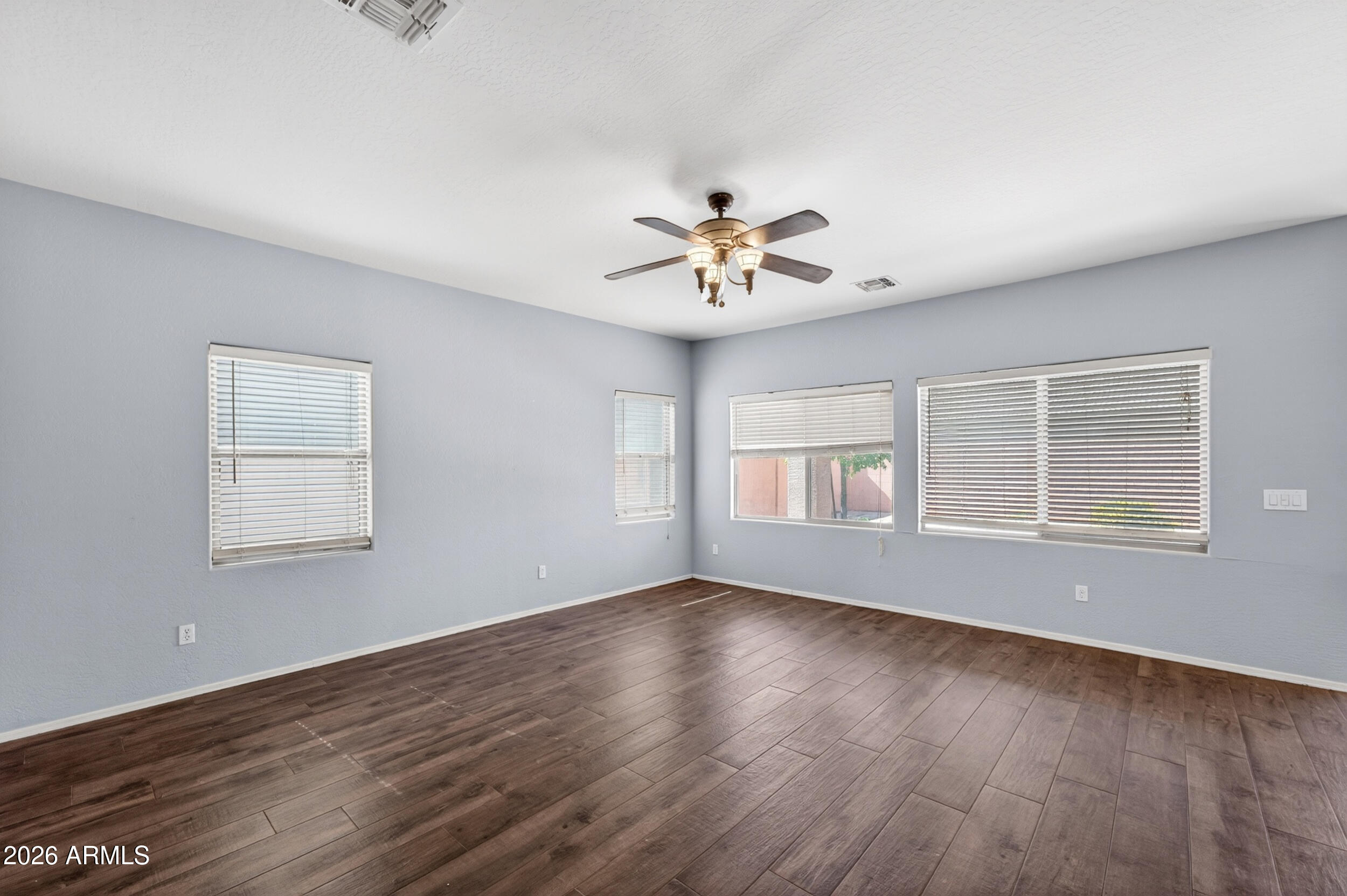 BELLA VISTA AMD - Residential