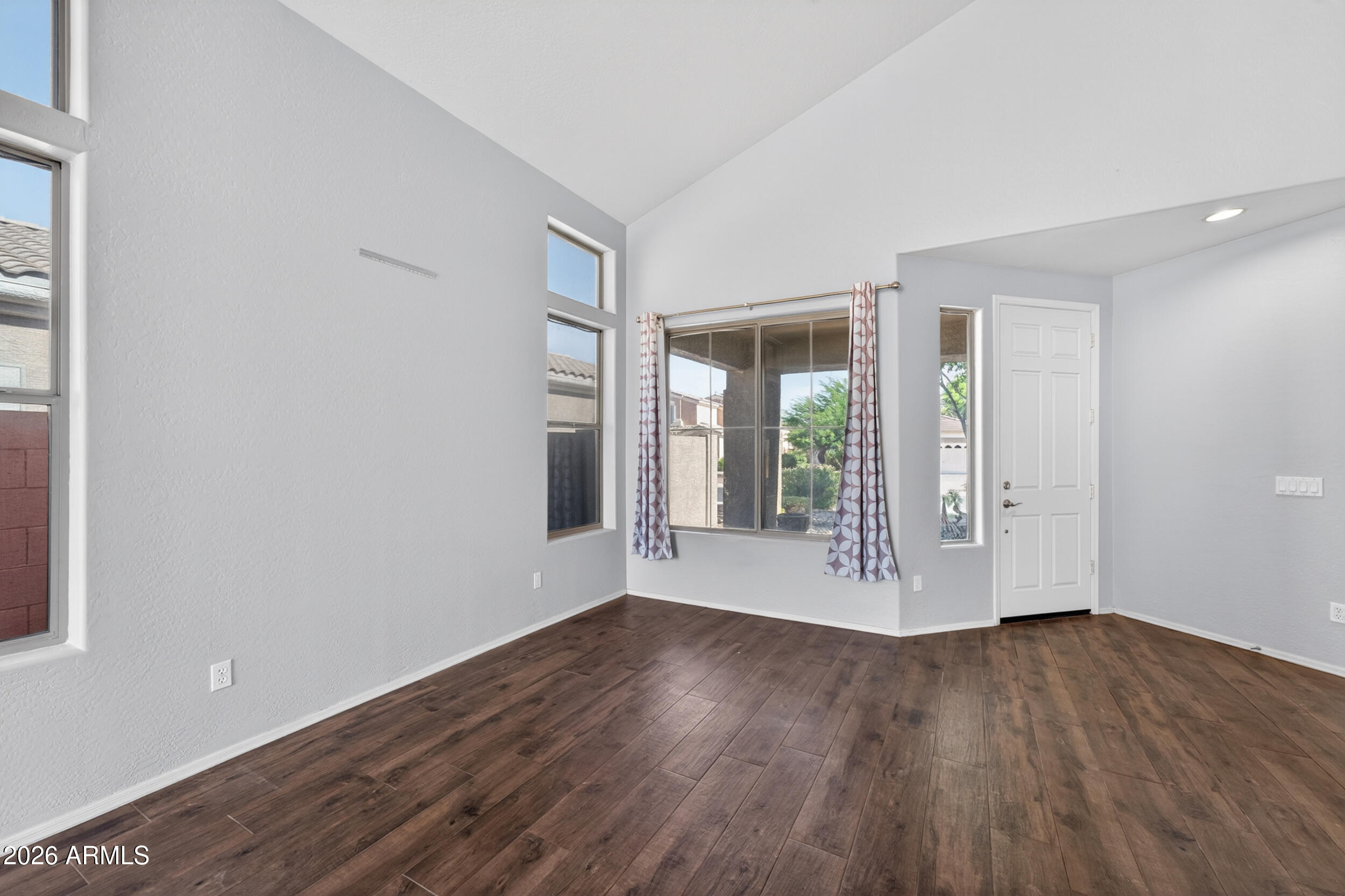 BELLA VISTA AMD - Residential