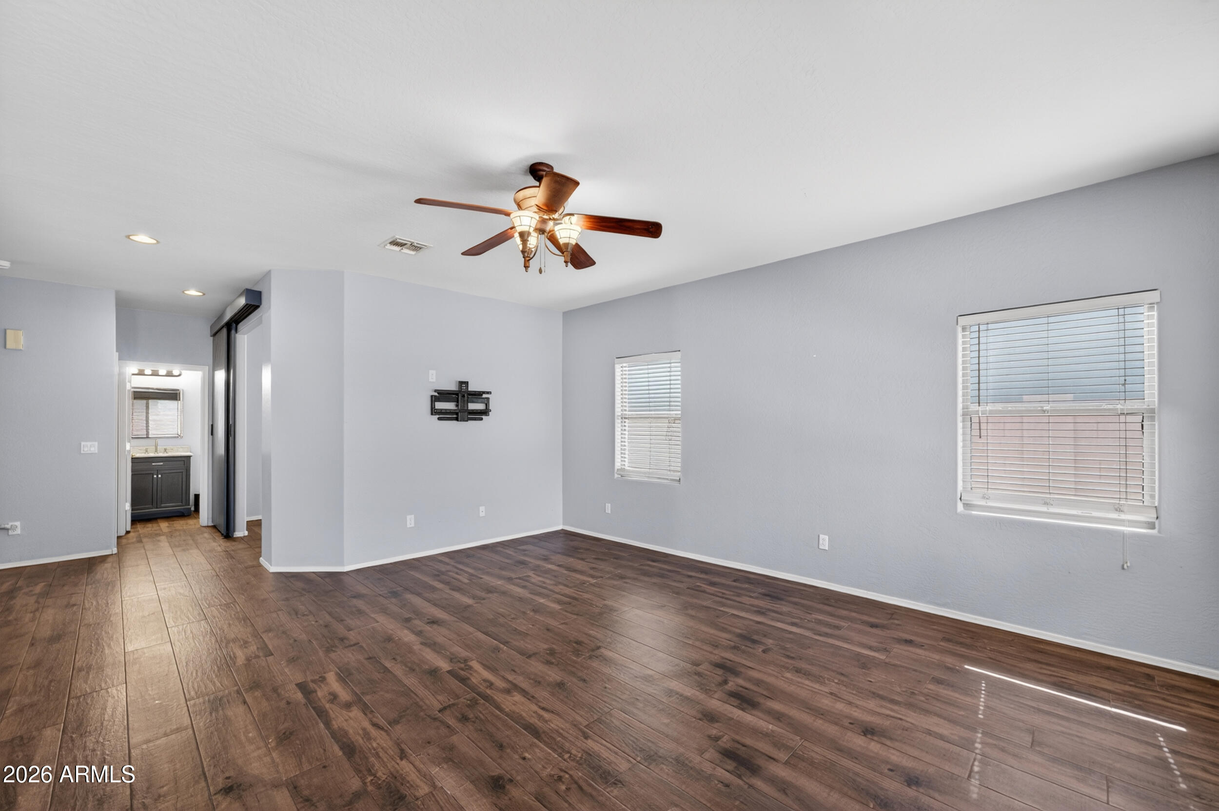 BELLA VISTA AMD - Residential