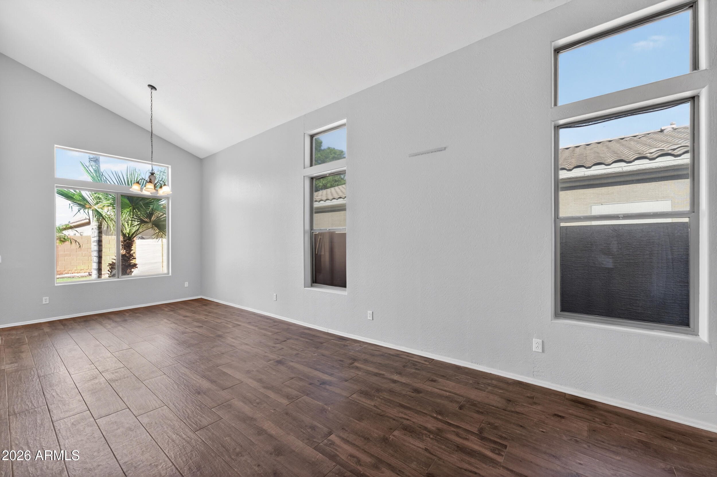 BELLA VISTA AMD - Residential