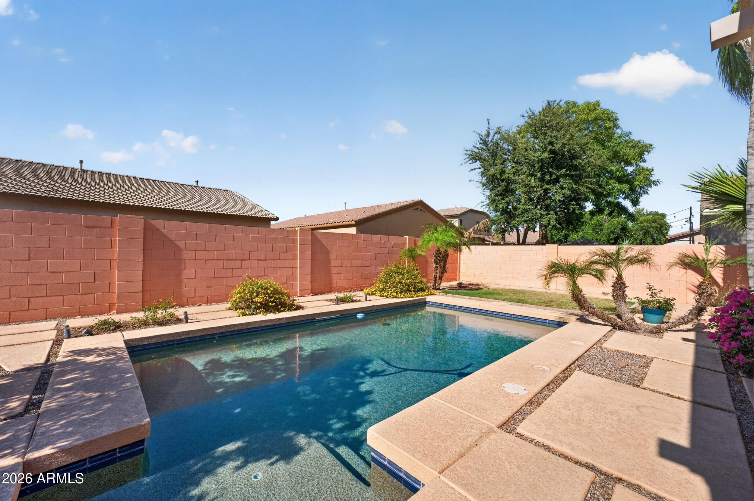 BELLA VISTA AMD - Residential