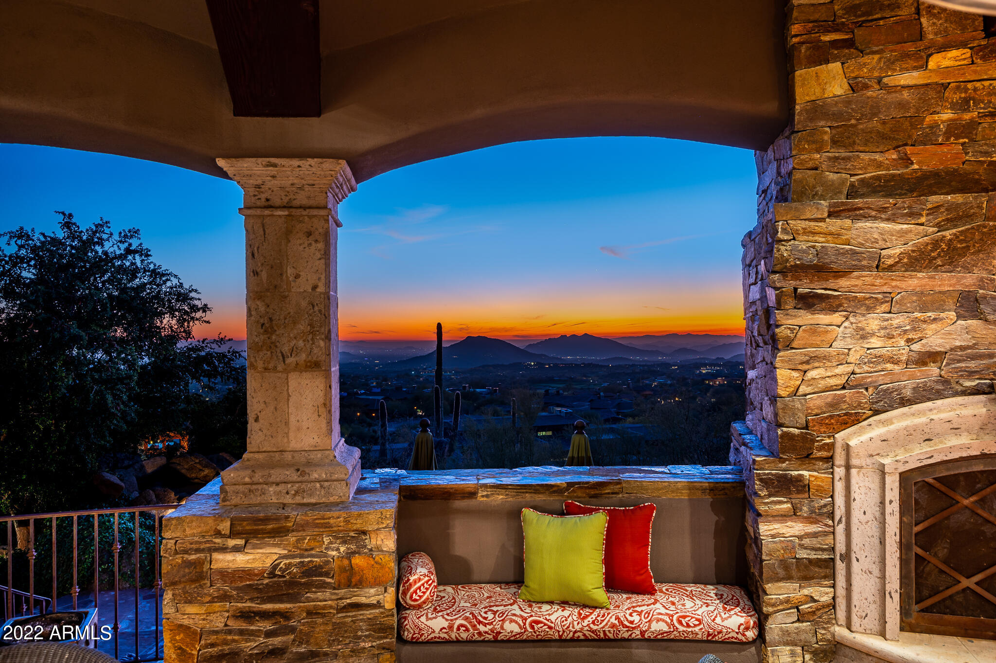 DESERT MOUNTAIN - Residential