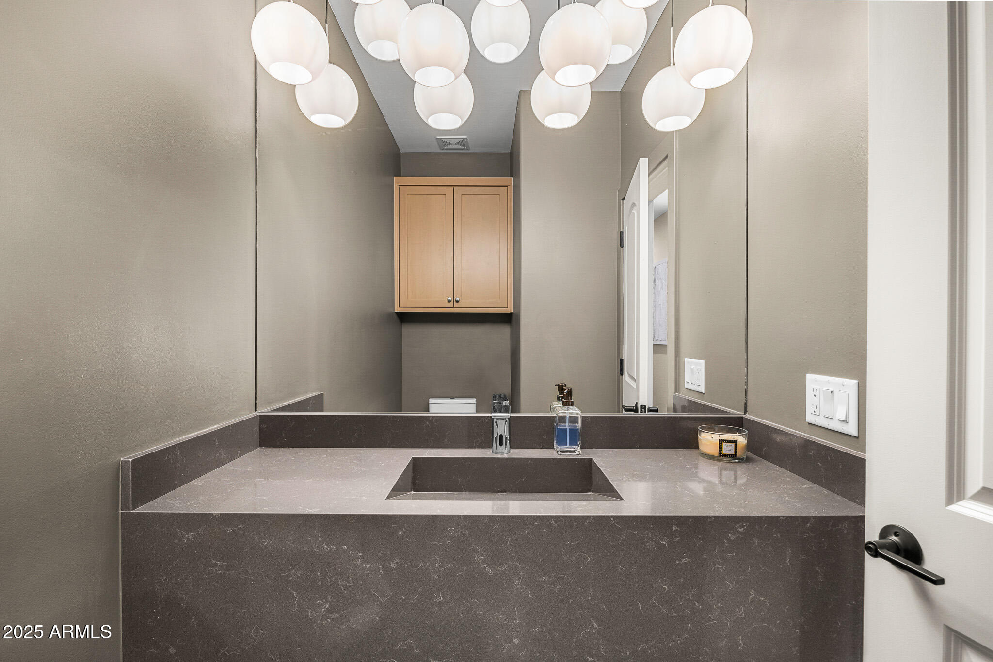 MERRILL CANTATIERRA LOT 1-49 PUT STS IND BEND WASH - Residential