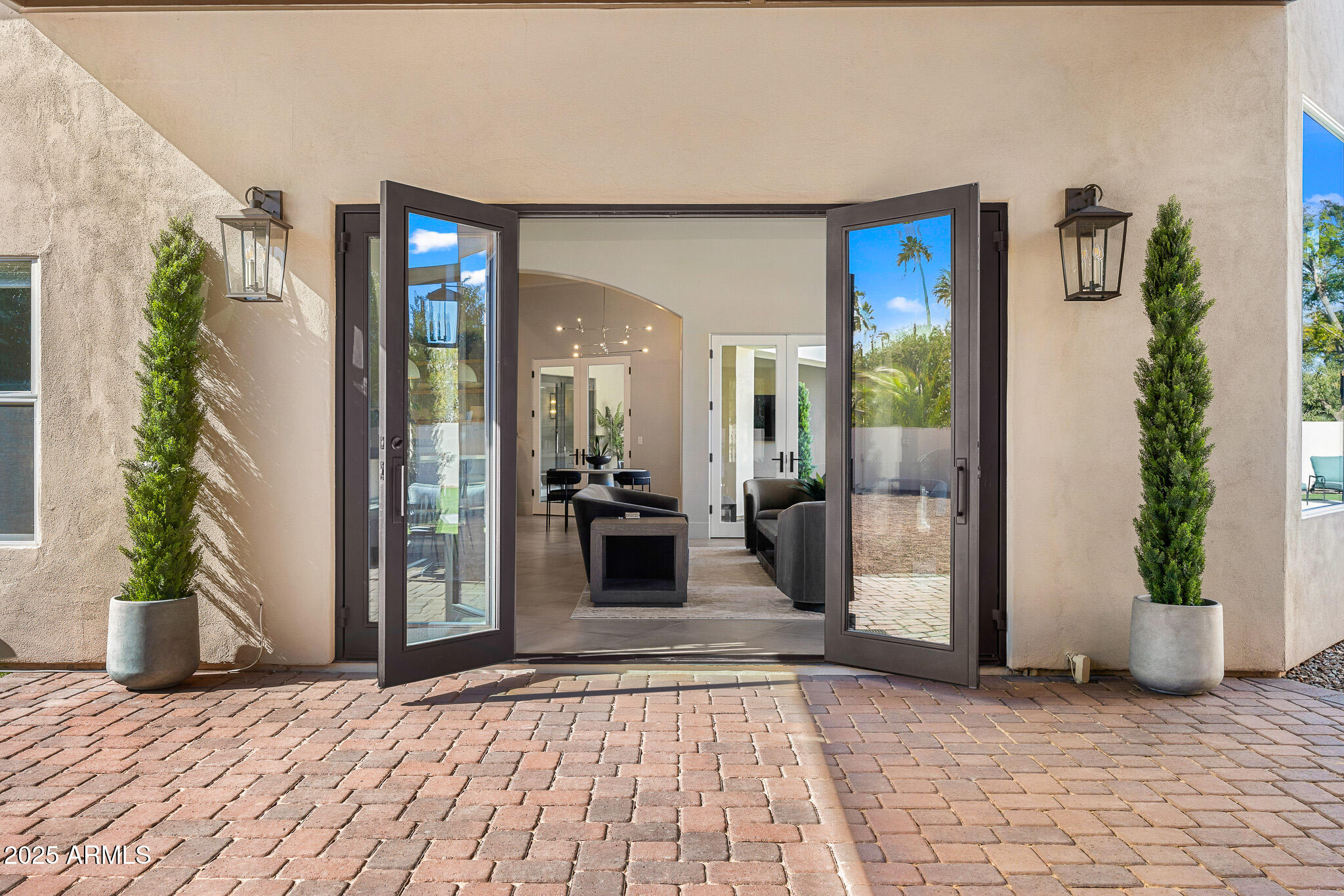 MERRILL CANTATIERRA LOT 1-49 PUT STS IND BEND WASH - Residential