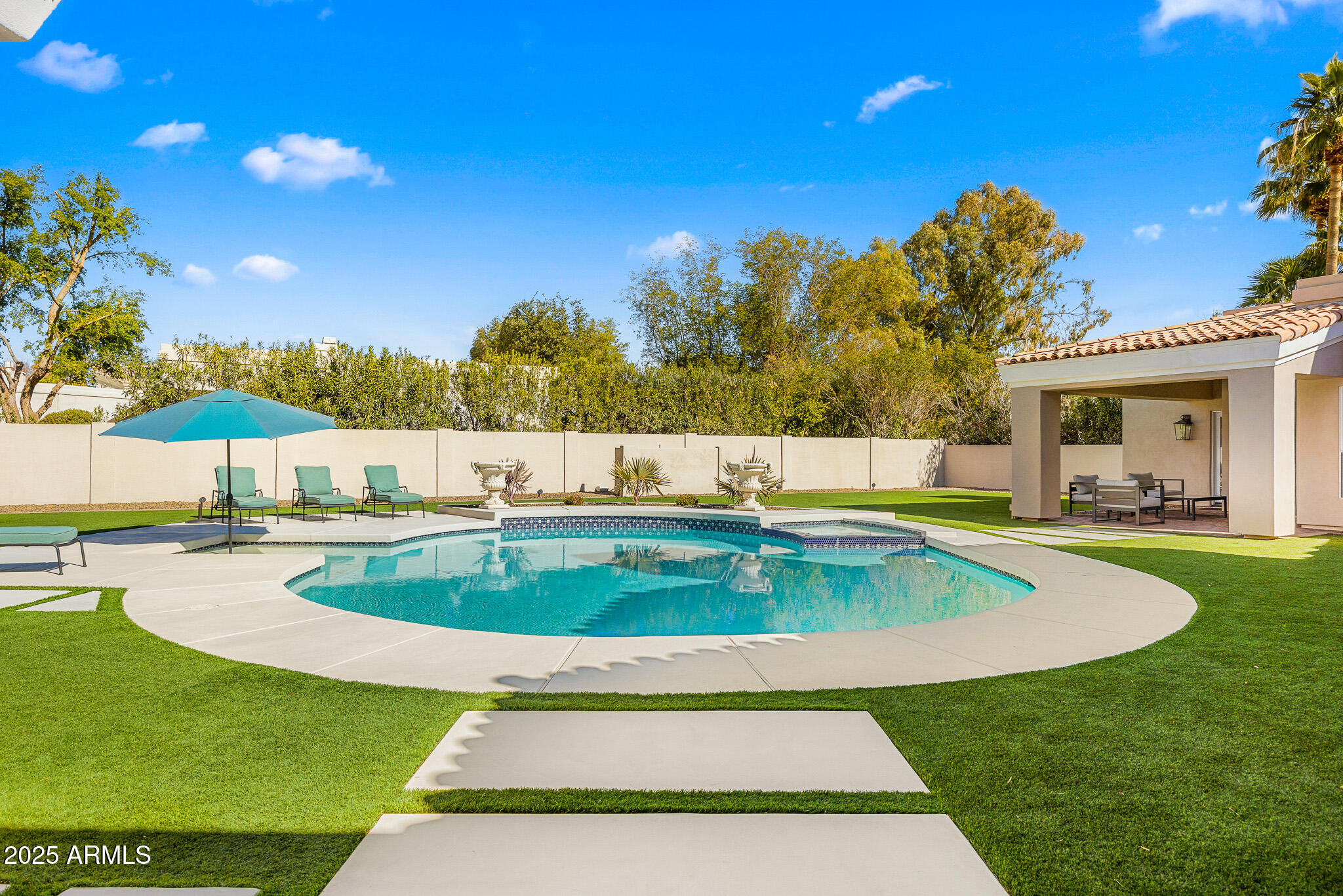 MERRILL CANTATIERRA LOT 1-49 PUT STS IND BEND WASH - Residential