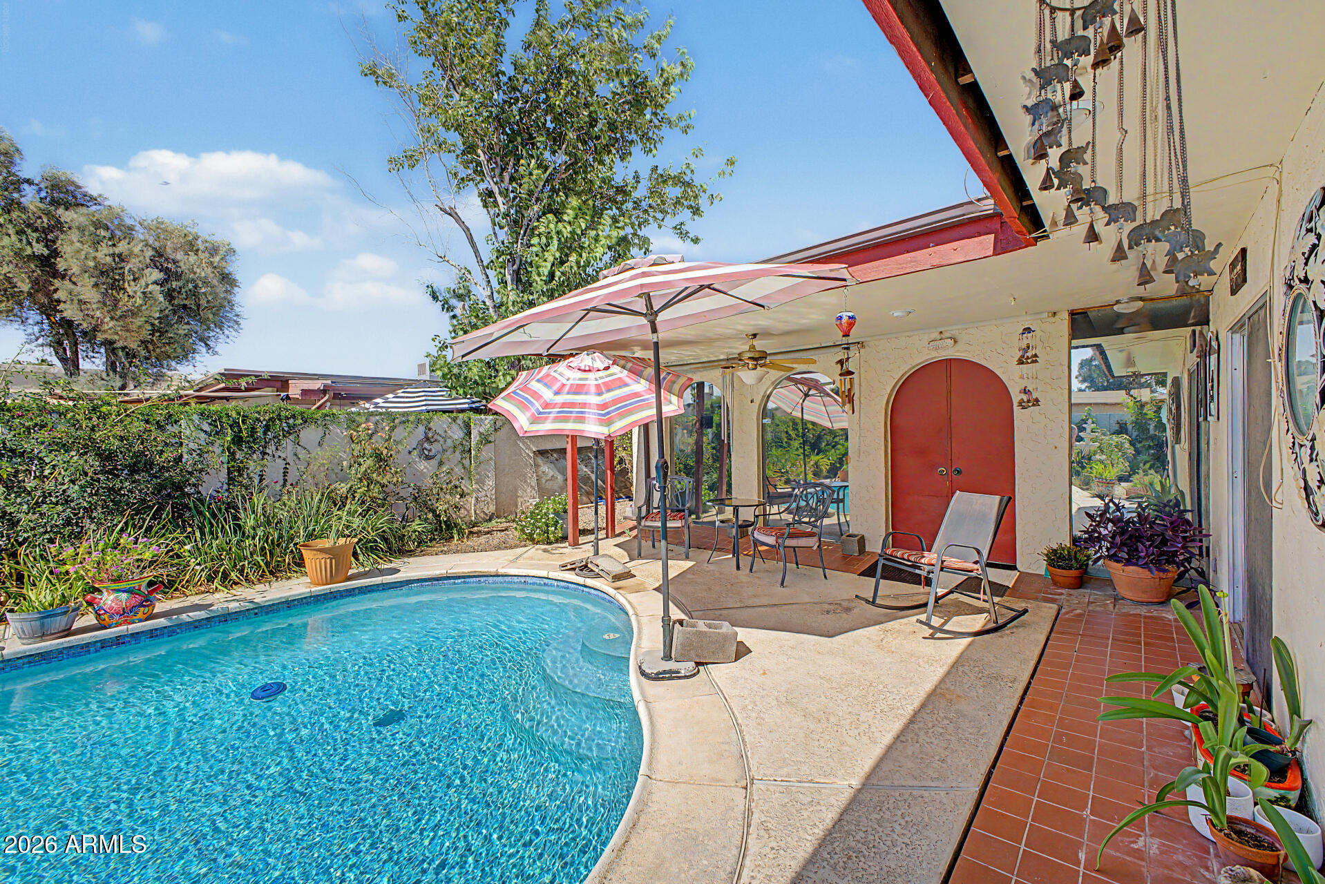 PATIO HERMOSO - Residential