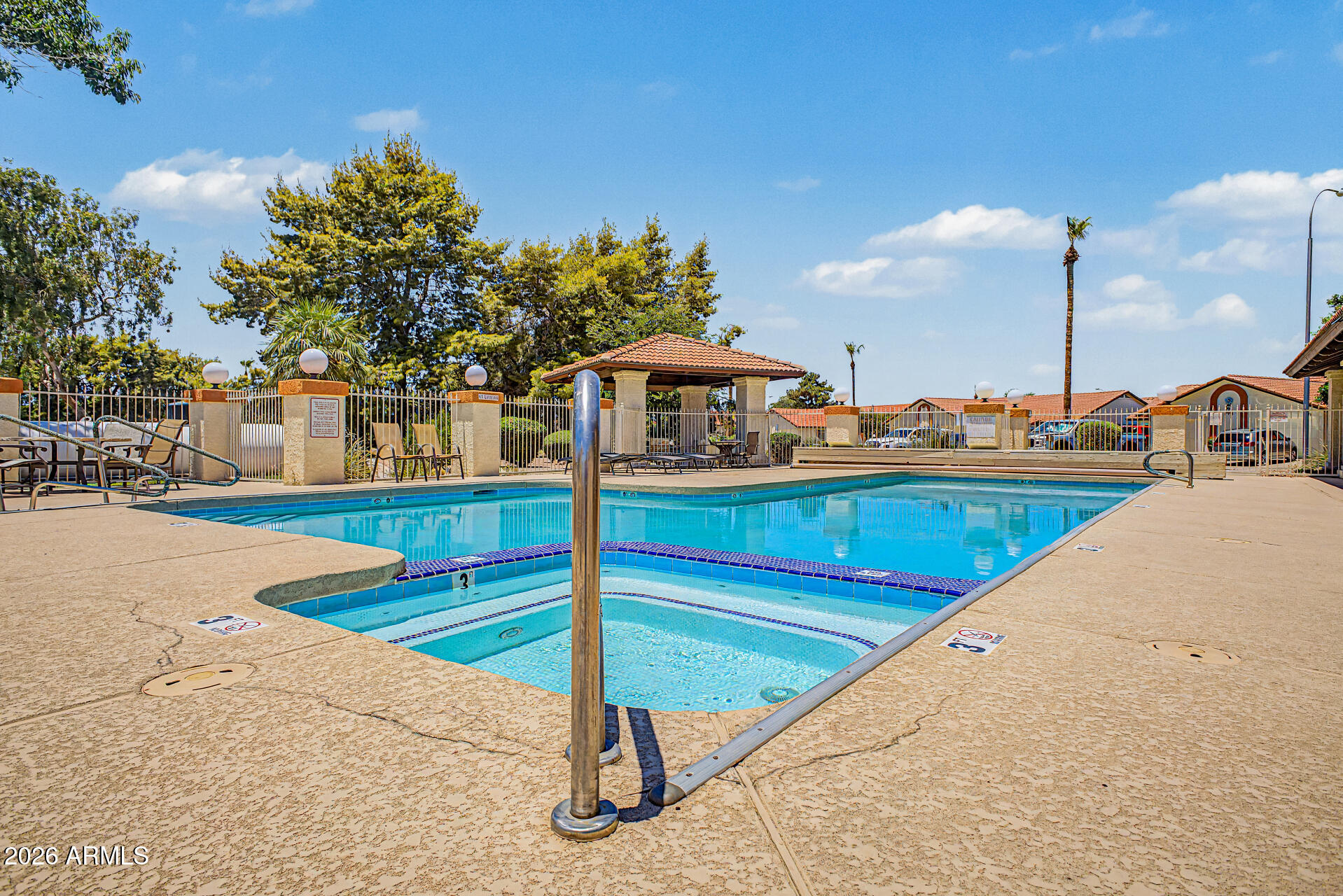 CAMINO DEL REY - Residential