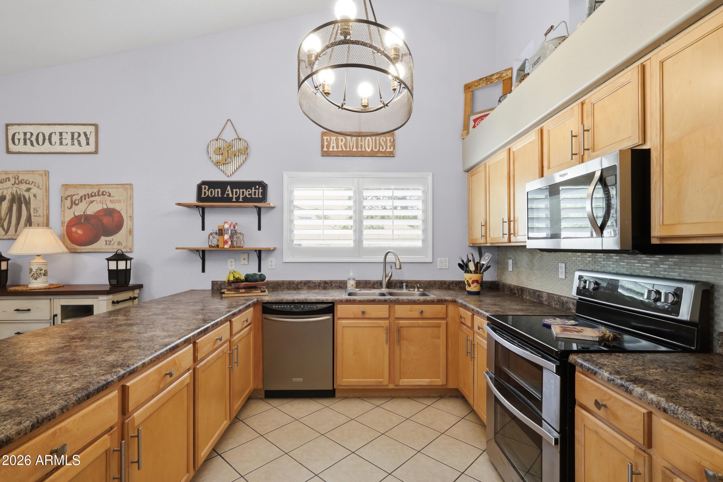 DREAMING SUMMIT UNIT 2A - Residential