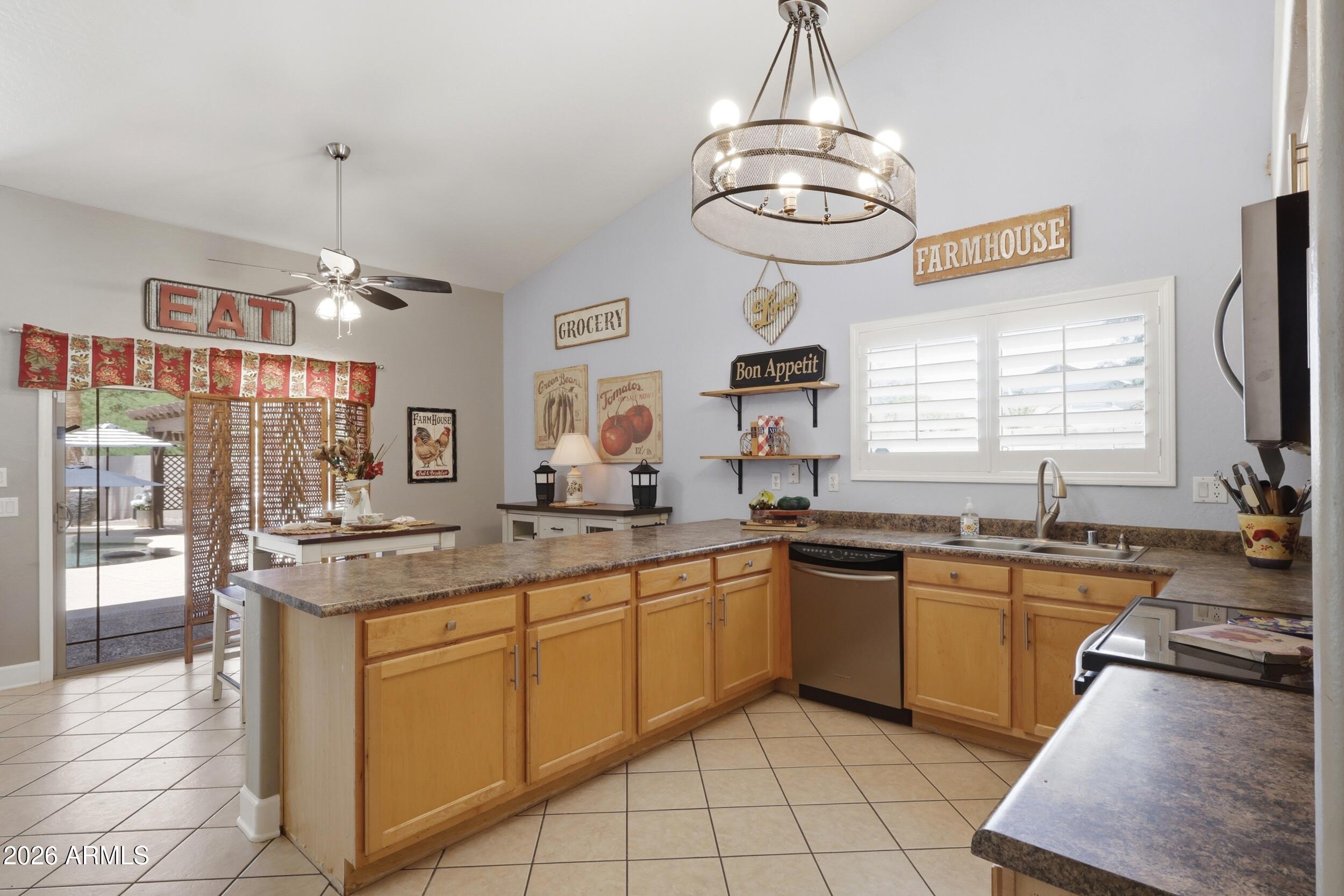 DREAMING SUMMIT UNIT 2A - Residential