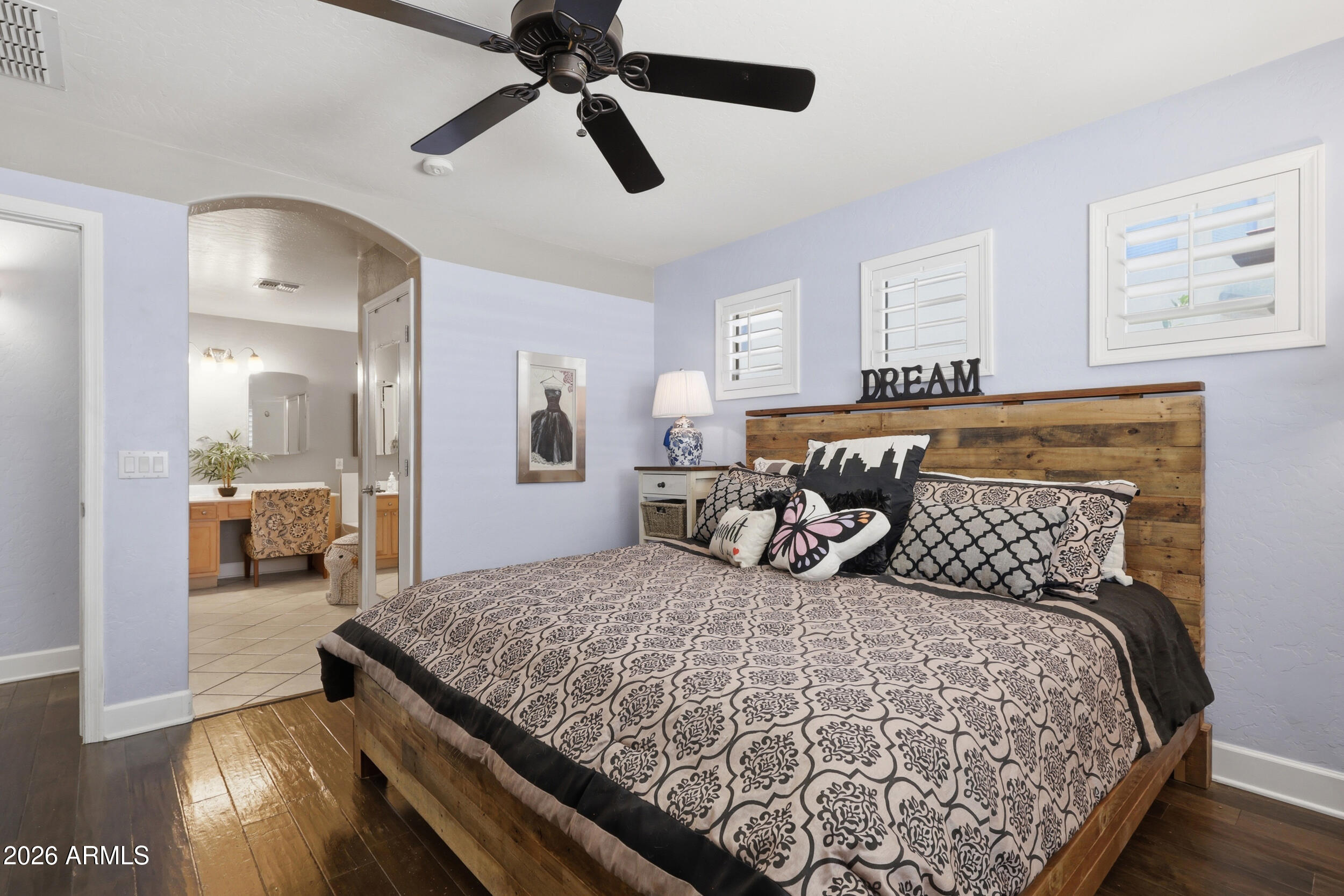 DREAMING SUMMIT UNIT 2A - Residential