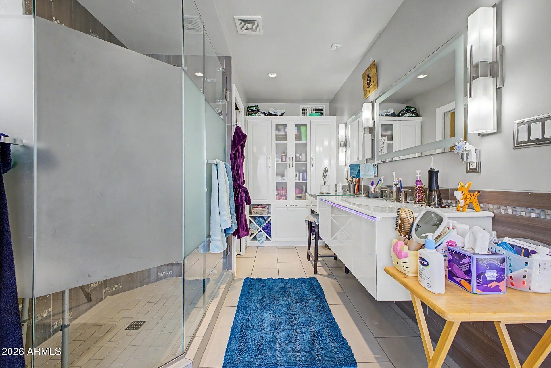 La Jolla Acres 3 - Residential