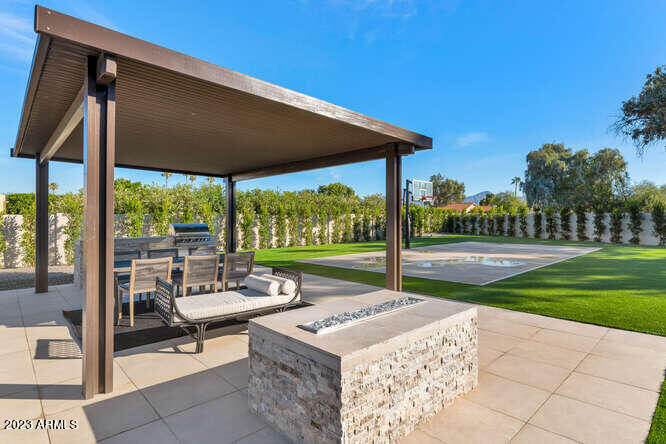 DESERT HILLS - Residential