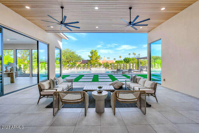 DESERT HILLS - Residential